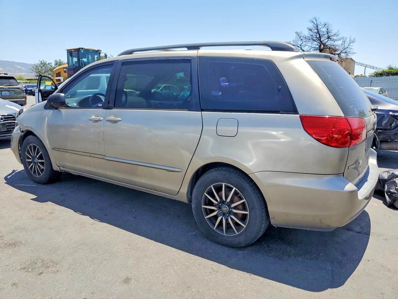 2006 Toyota Sienna Ce 8 Passenger Beige vin: 5TDZA23C56S548863