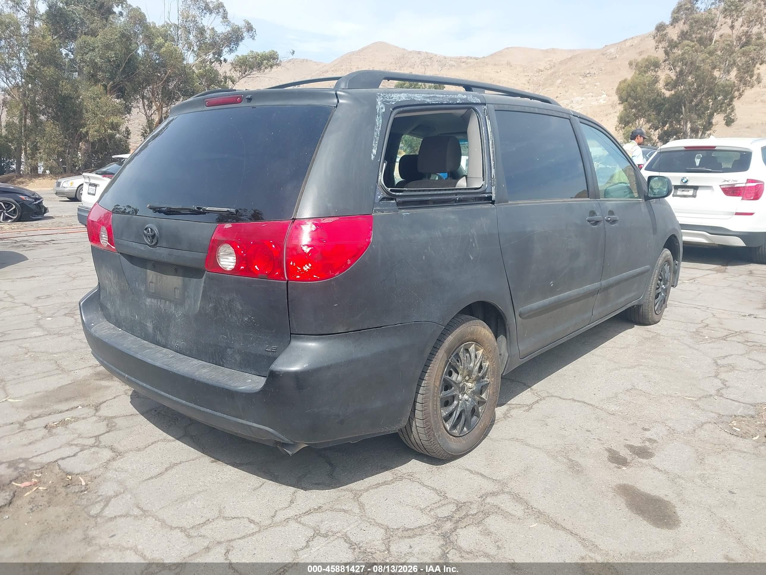 2006 Toyota Sienna Le Black vin: 5TDZA23C56S578929