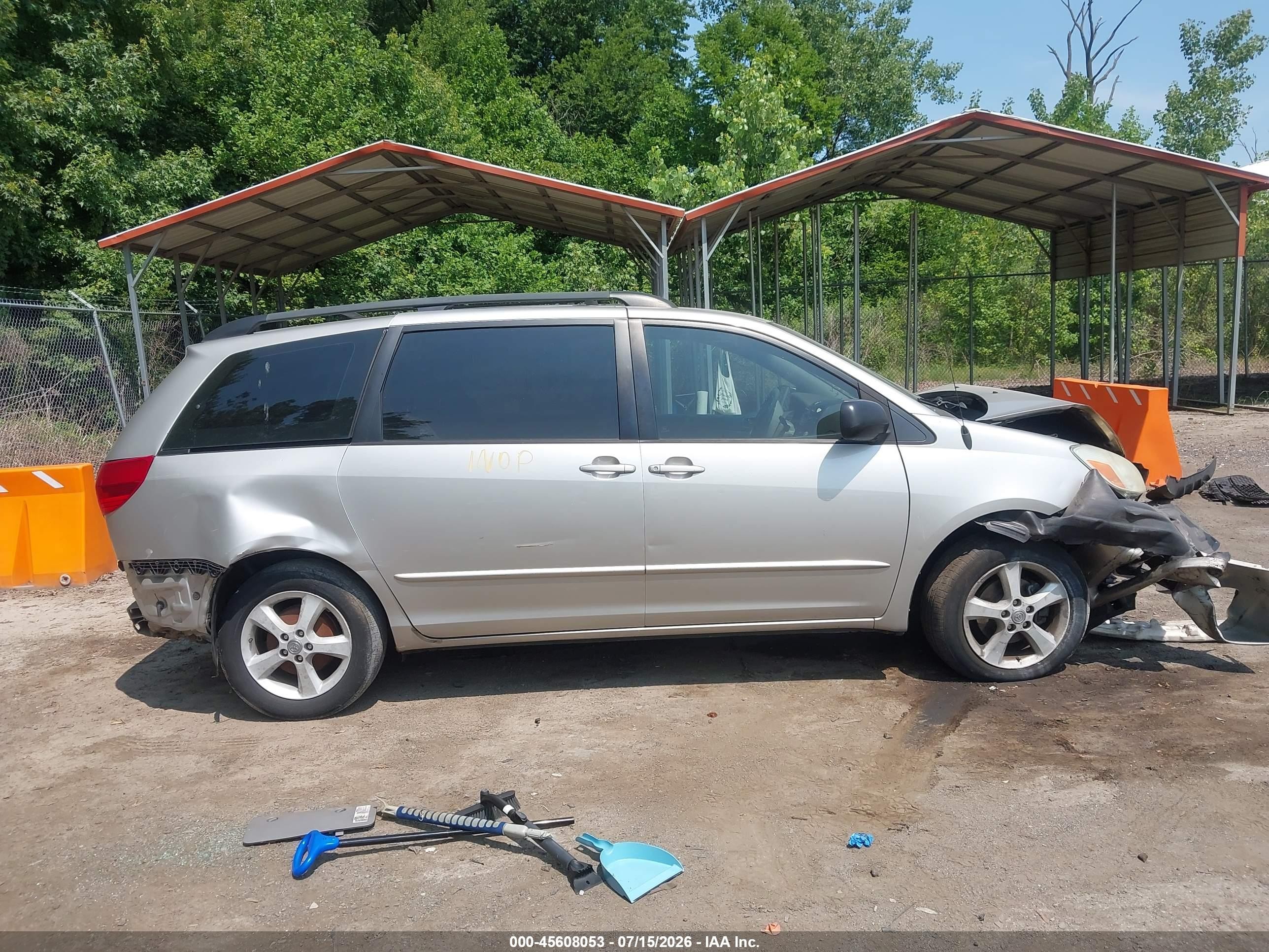 2004 Toyota Sienna Ce Gold vin: 5TDZA23C64S023033