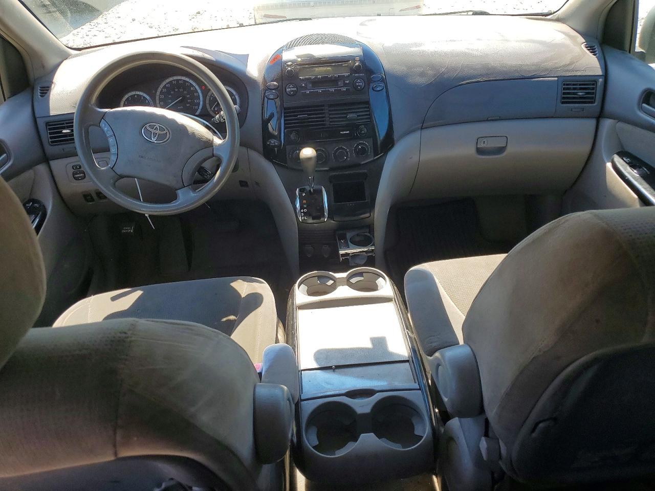 2004 Toyota Sienna Le 7 Passenger Зеленый vin: 5TDZA23C64S066237