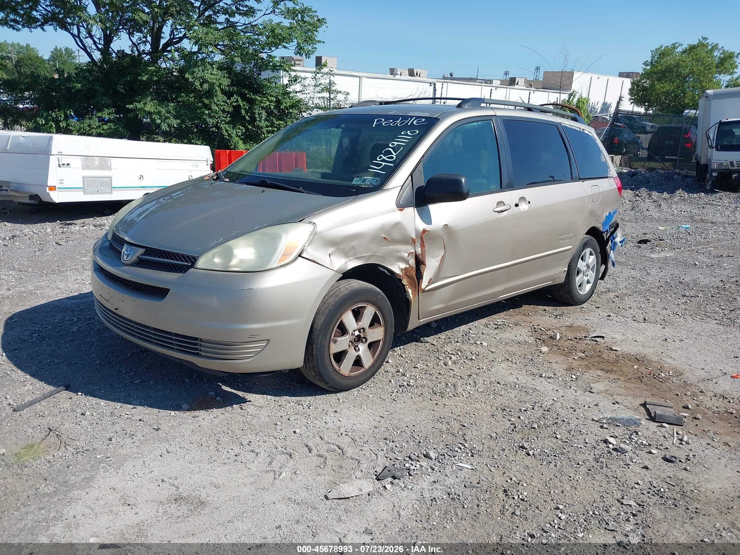 2004 Toyota Sienna Le Желто-коричневый vin: 5TDZA23C64S071146