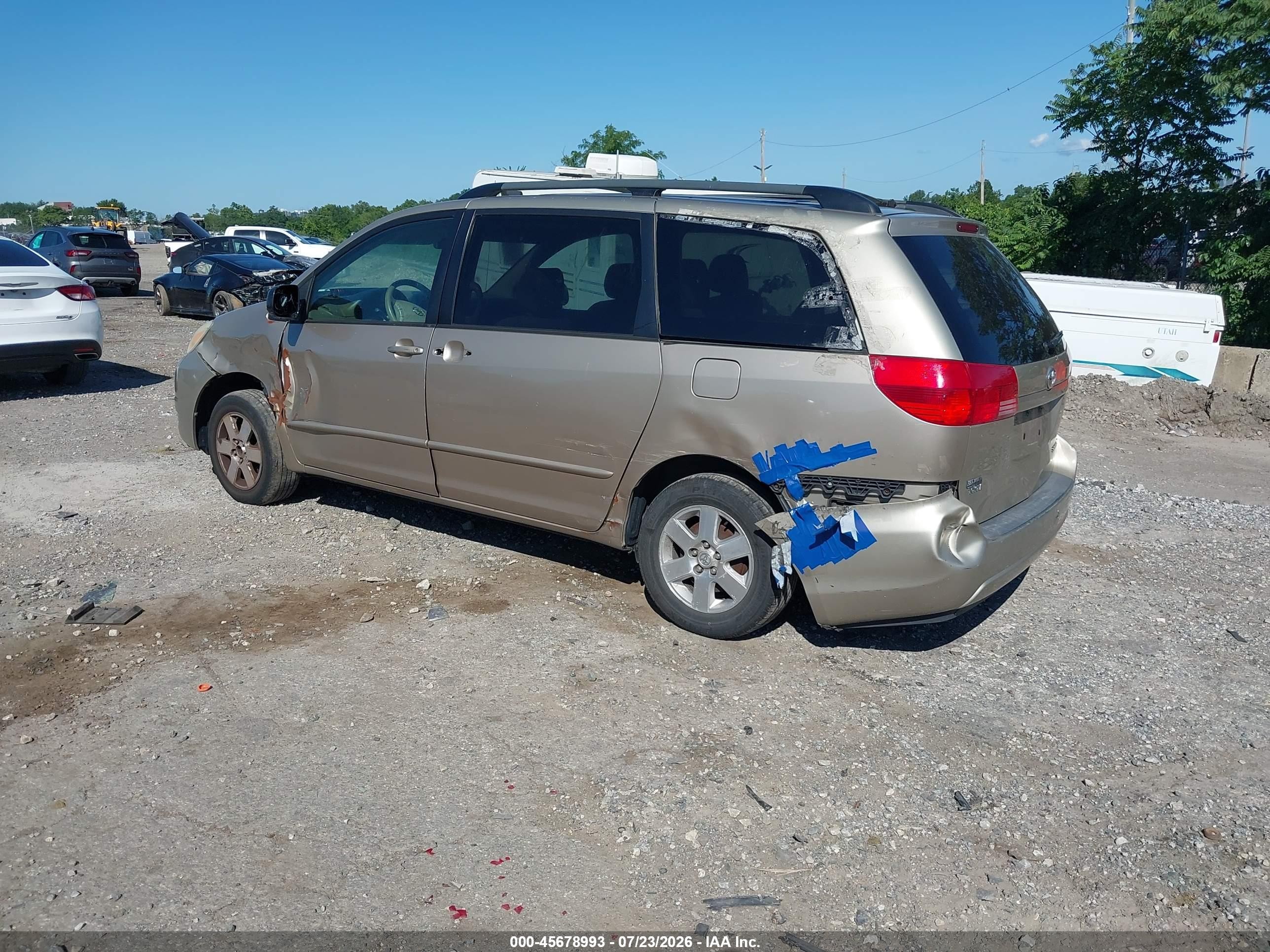 2004 Toyota Sienna Le Желто-коричневый vin: 5TDZA23C64S071146