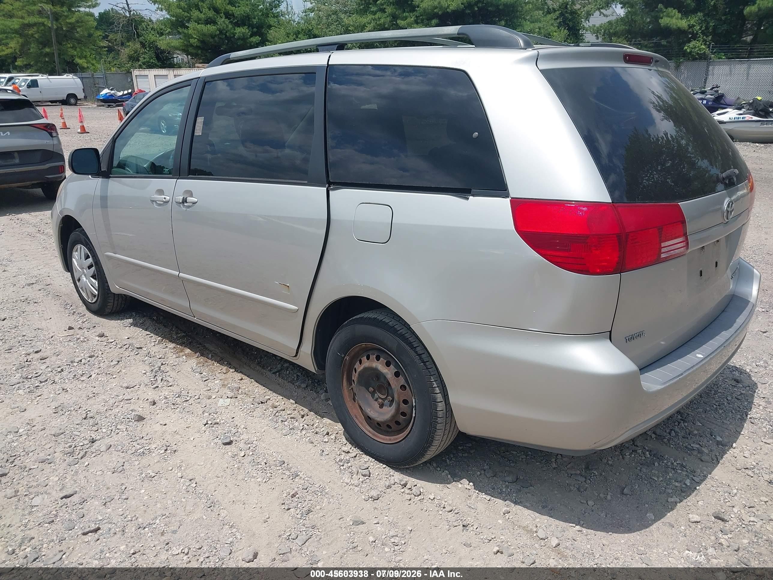 2004 Toyota Sienna Le Champagne vin: 5TDZA23C64S085032