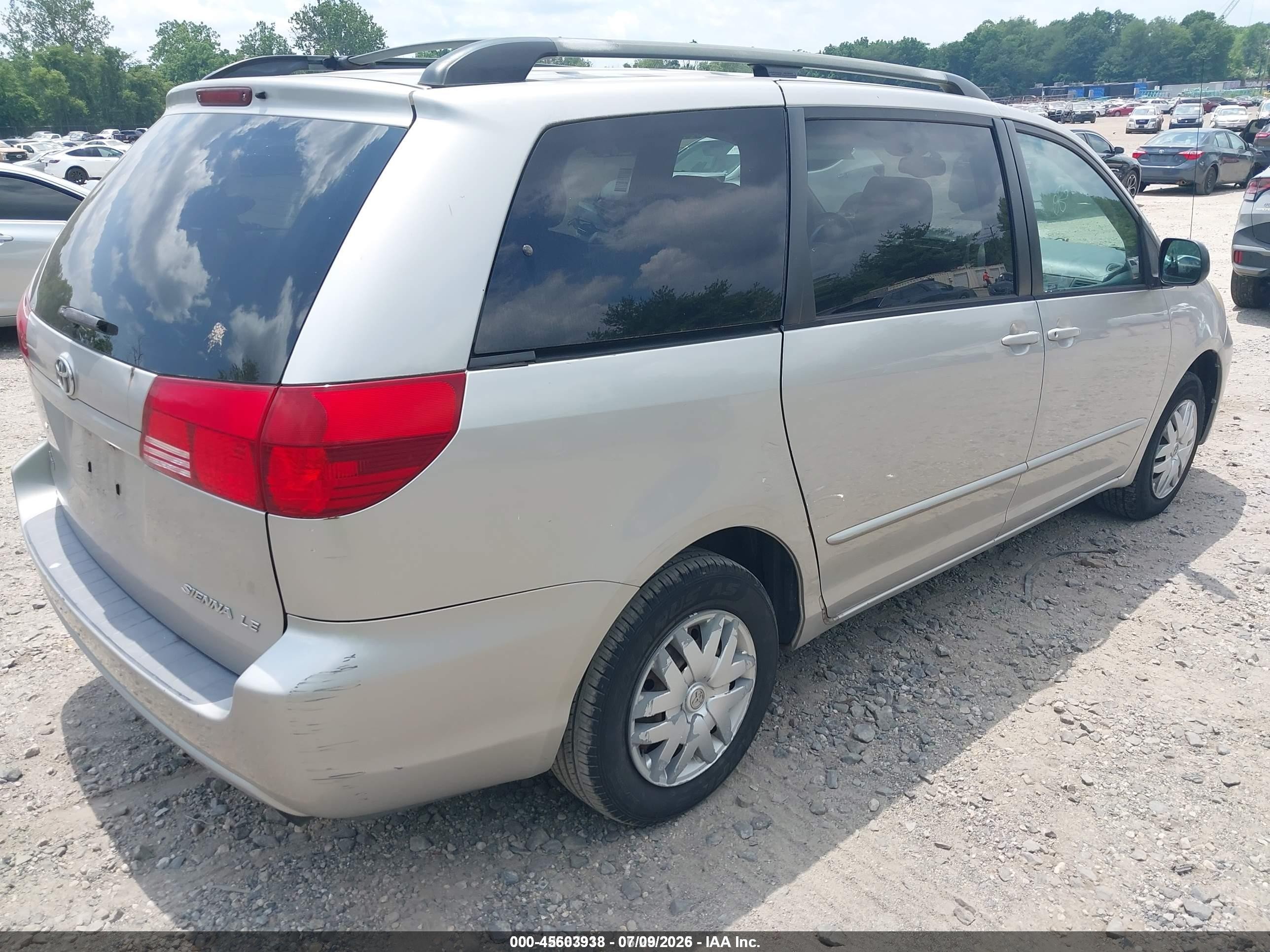 2004 Toyota Sienna Le Champagne vin: 5TDZA23C64S085032