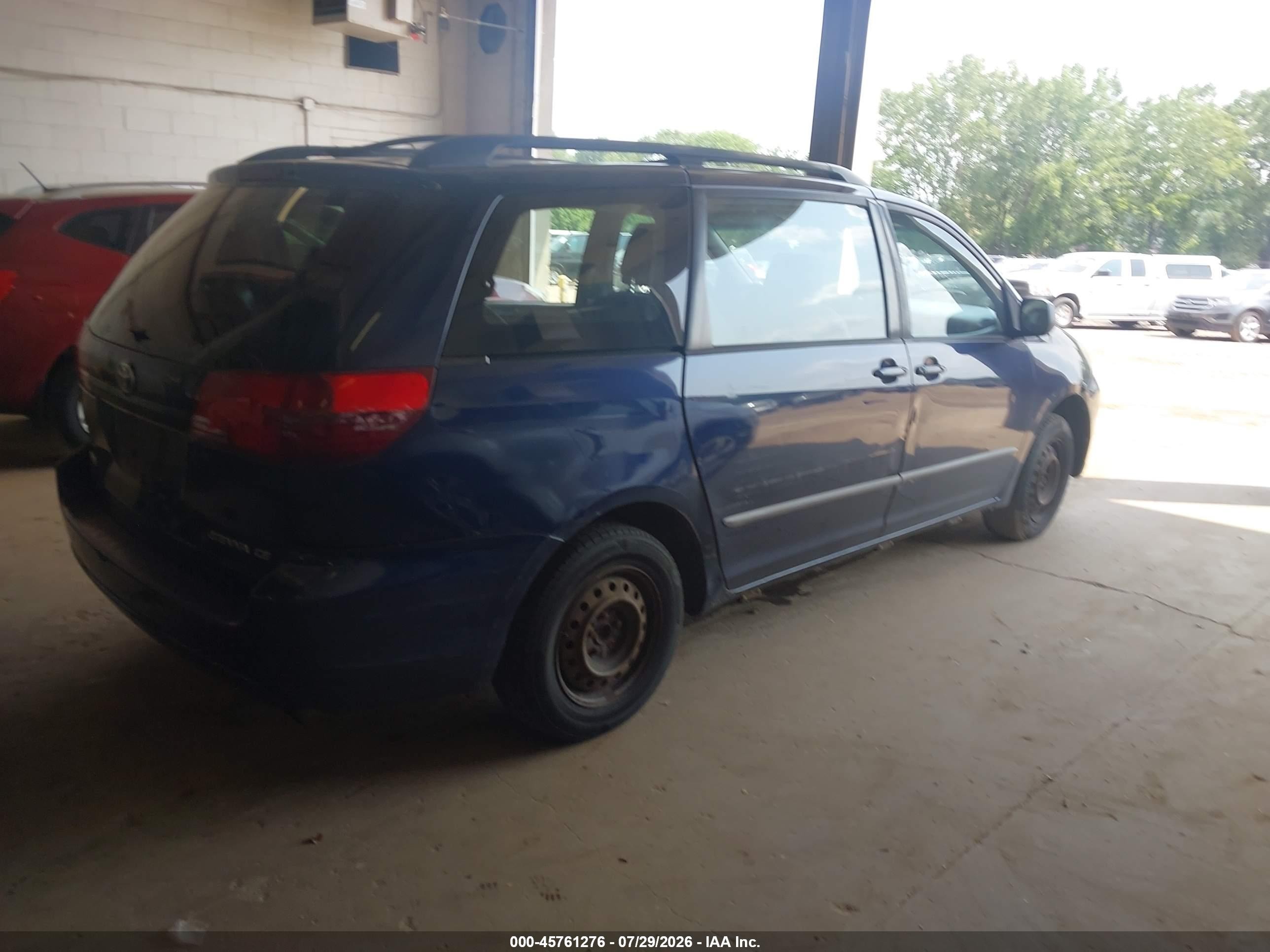 2004 Toyota Sienna Ce Blue vin: 5TDZA23C64S130146