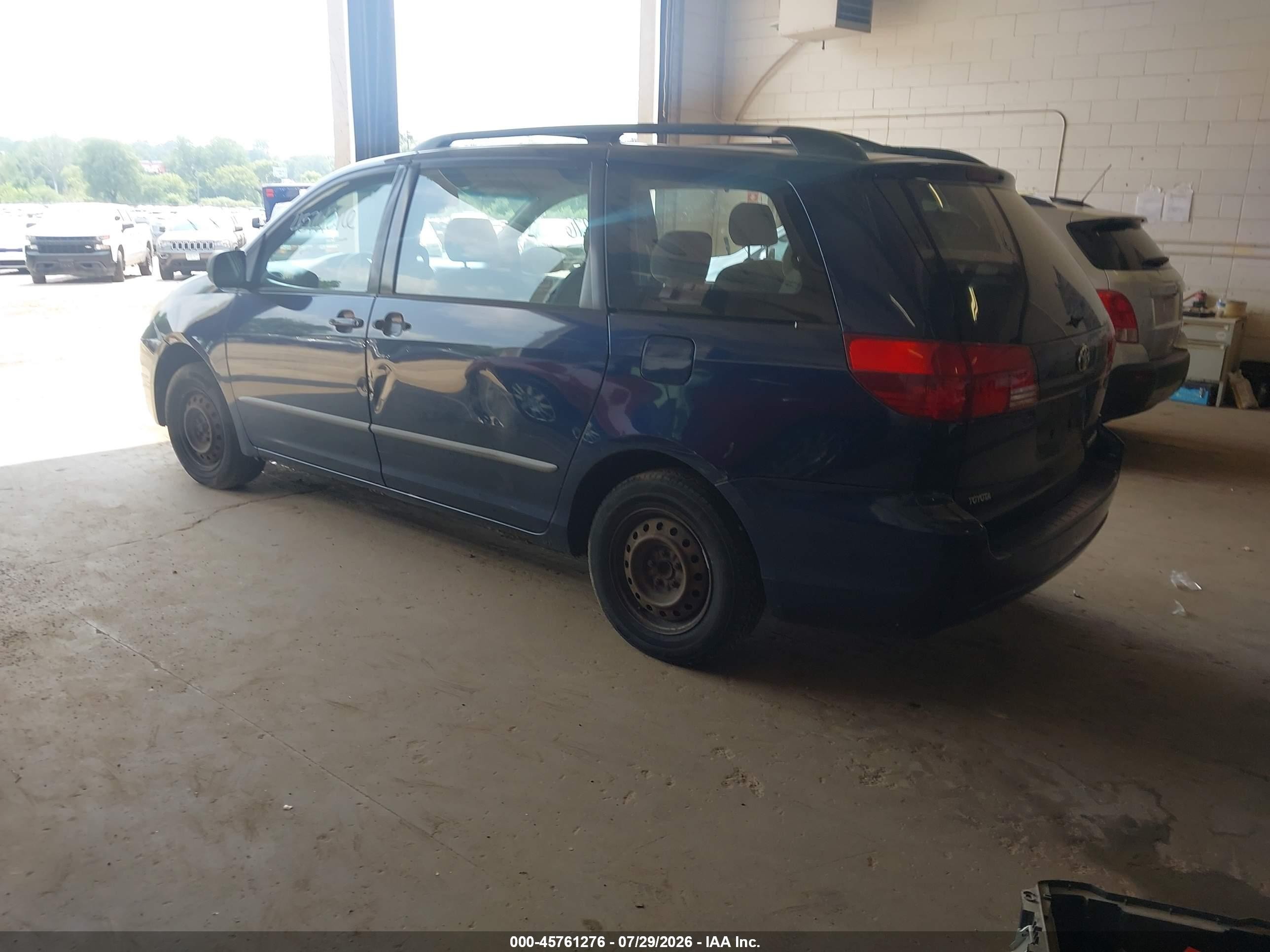 2004 Toyota Sienna Ce Blue vin: 5TDZA23C64S130146