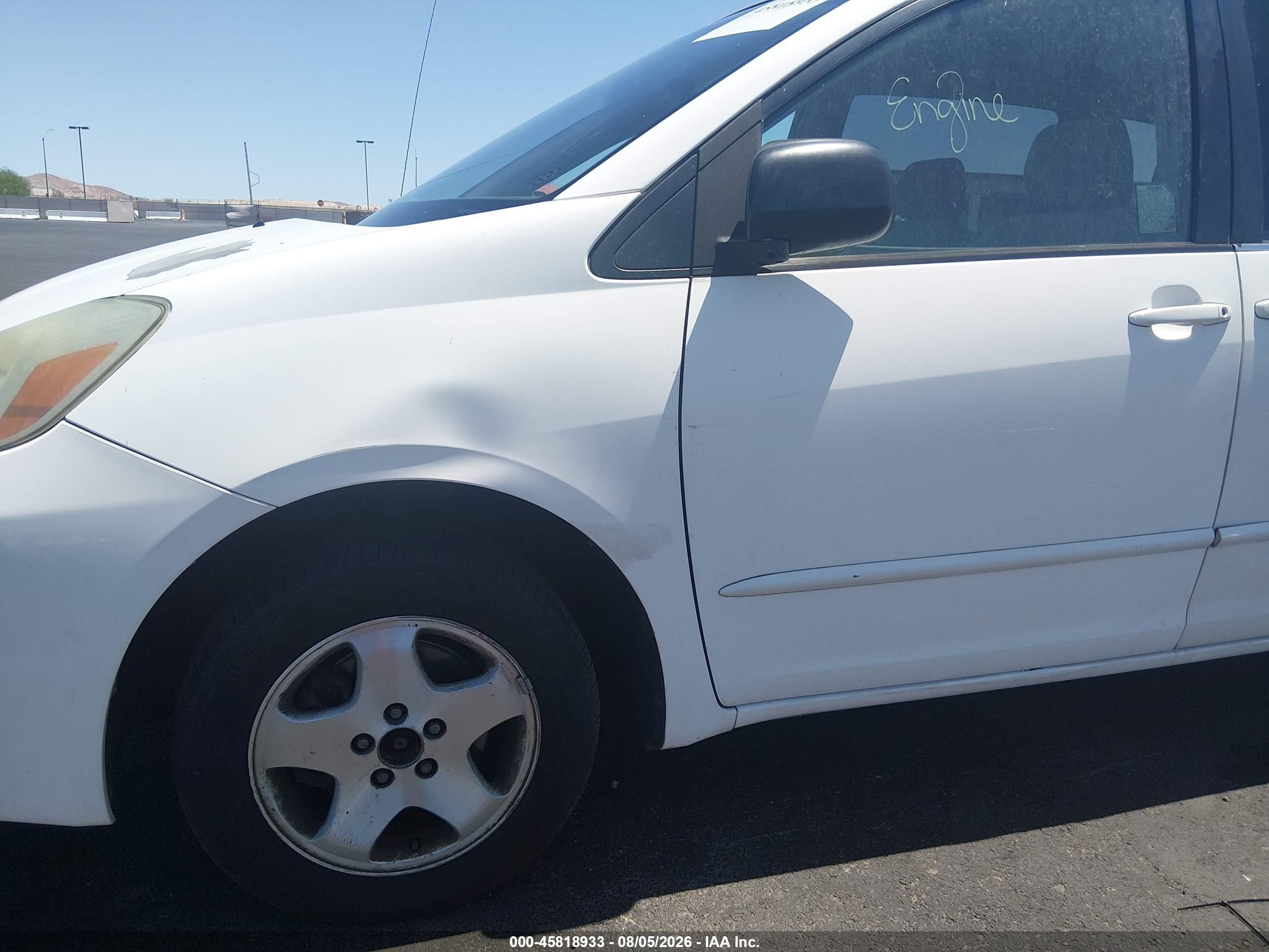 2004 Toyota Sienna Le White vin: 5TDZA23C64S149554