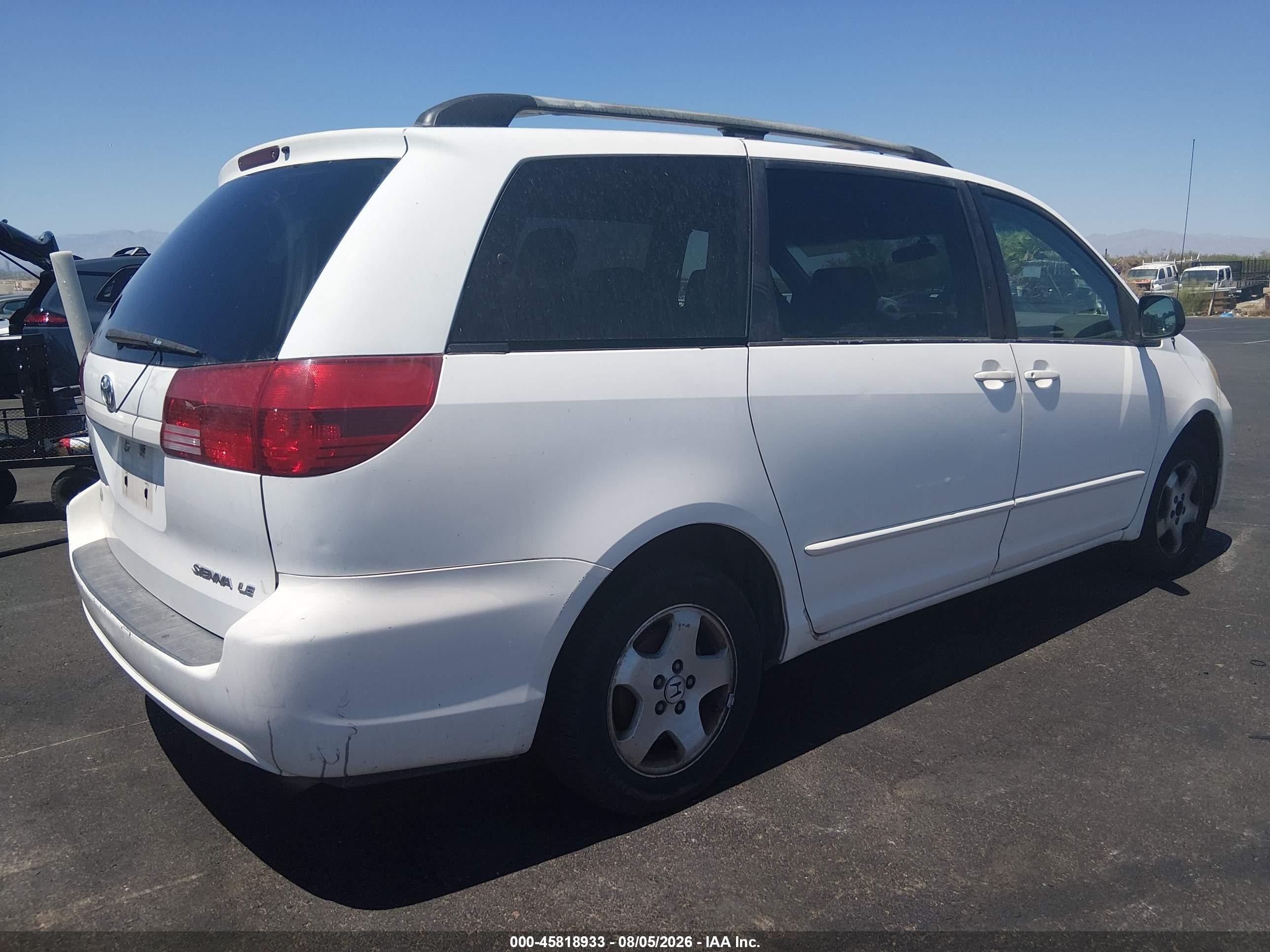 2004 Toyota Sienna Le White vin: 5TDZA23C64S149554