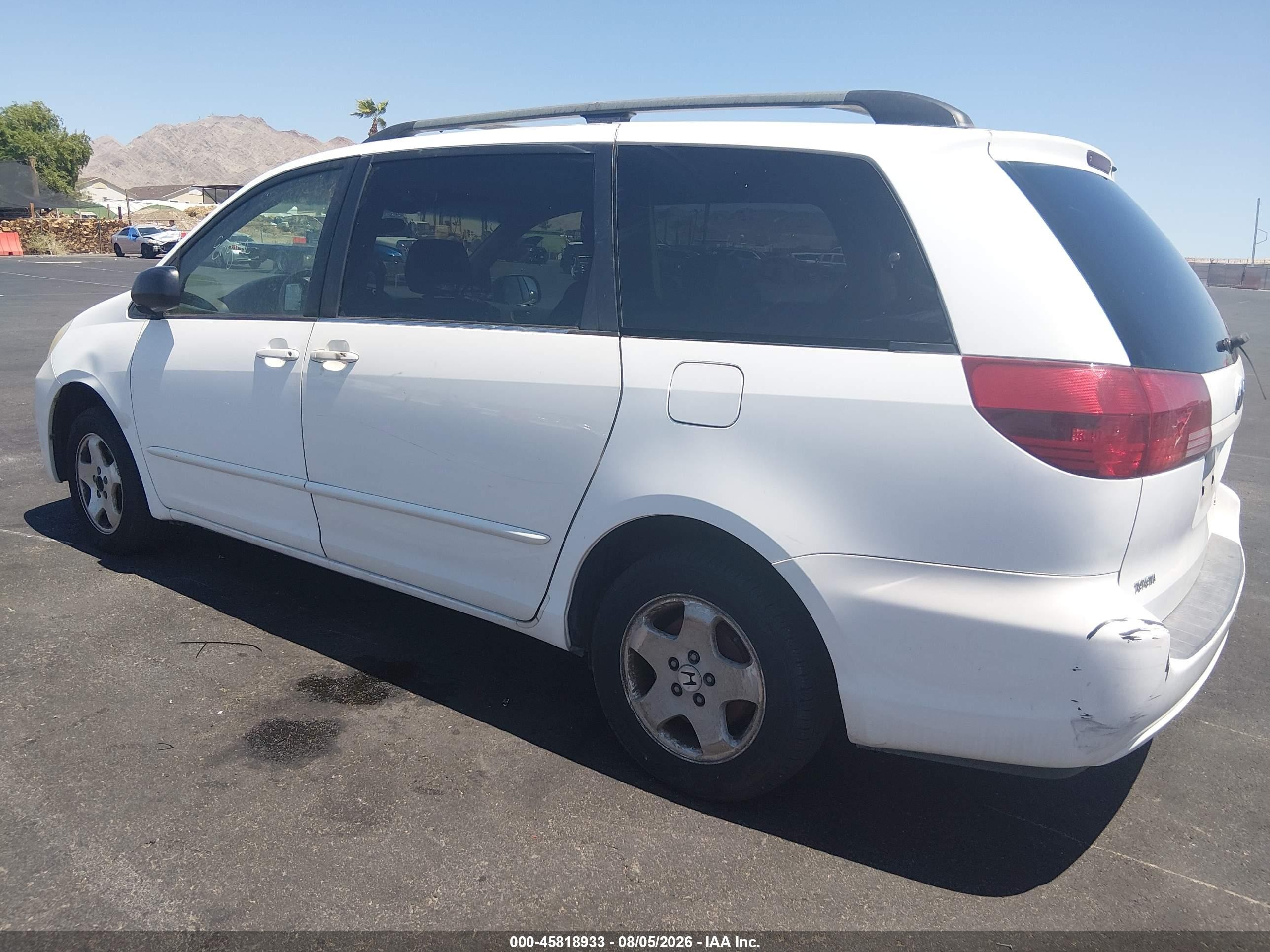 2004 Toyota Sienna Le White vin: 5TDZA23C64S149554
