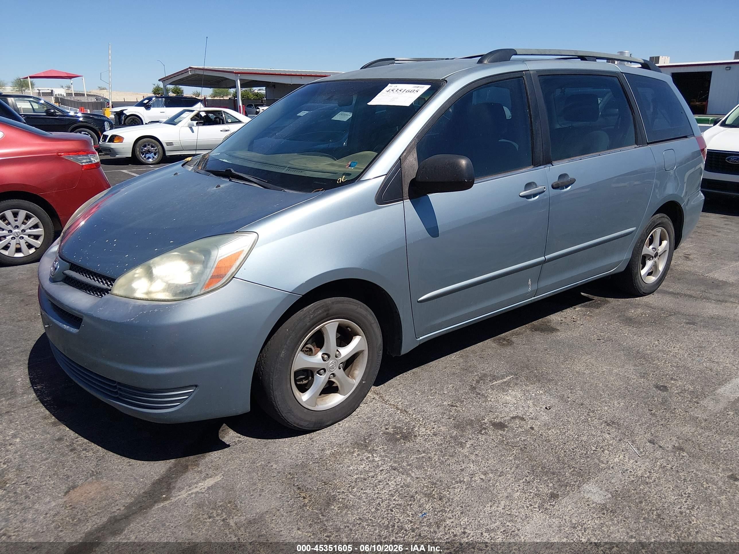 2004 Toyota Sienna Le Light Blue vin: 5TDZA23C64S176852