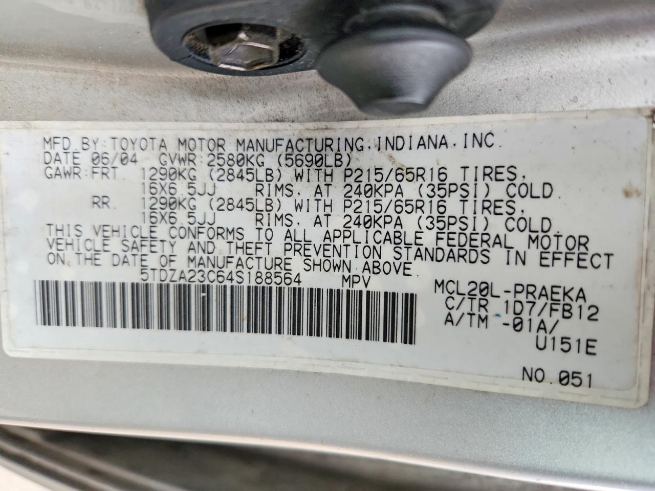 2004 Toyota Sienna Le 8 Passenger Silver vin: 5TDZA23C64S188564