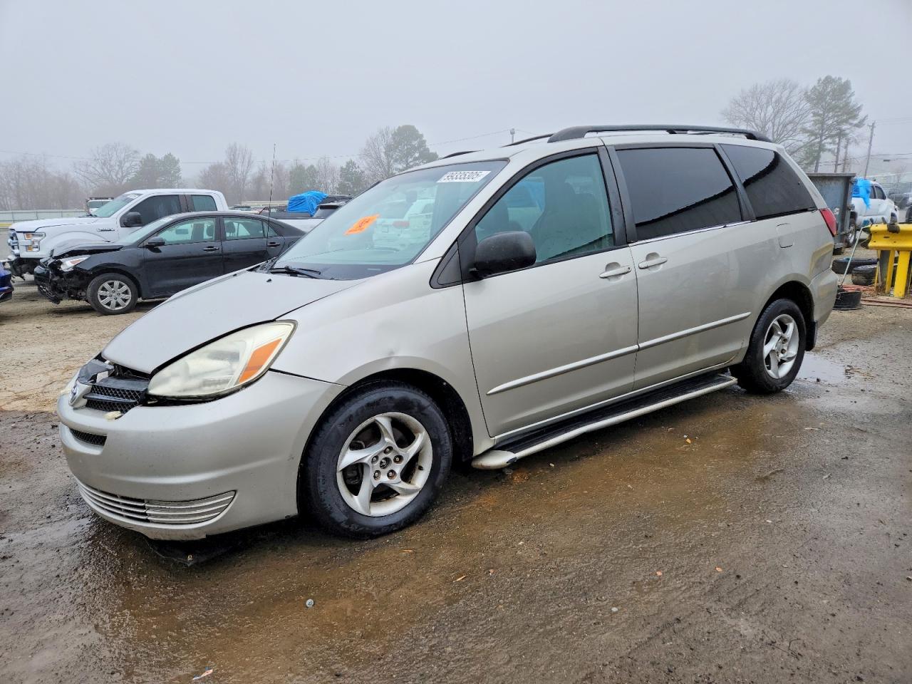 2004 Toyota Sienna Le 8 Passenger Silver vin: 5TDZA23C64S188564