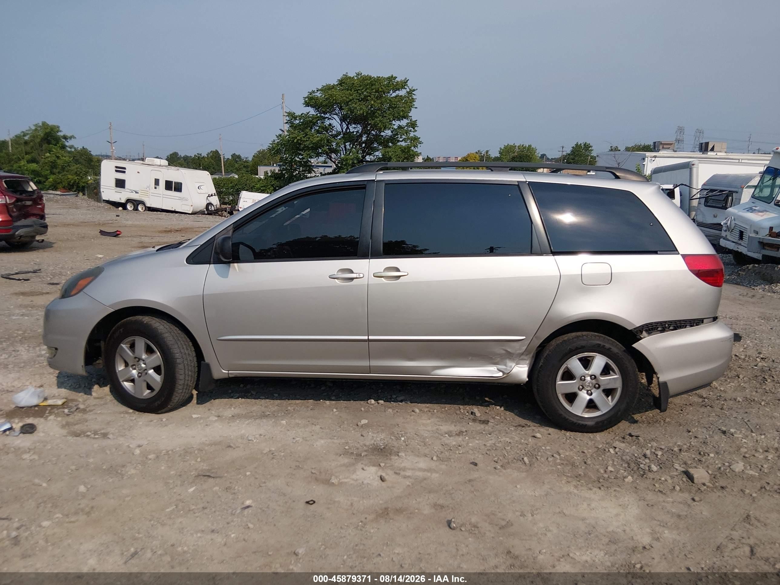2004 Toyota Sienna Le Beige vin: 5TDZA23C64S216752