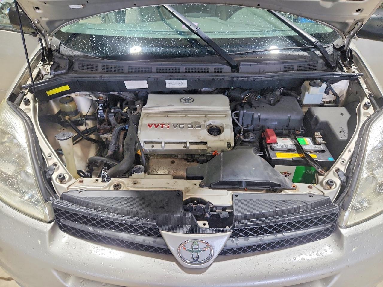 2004 Toyota Sienna Ce 7 Passenger Silver vin: 5TDZA23C64S219117