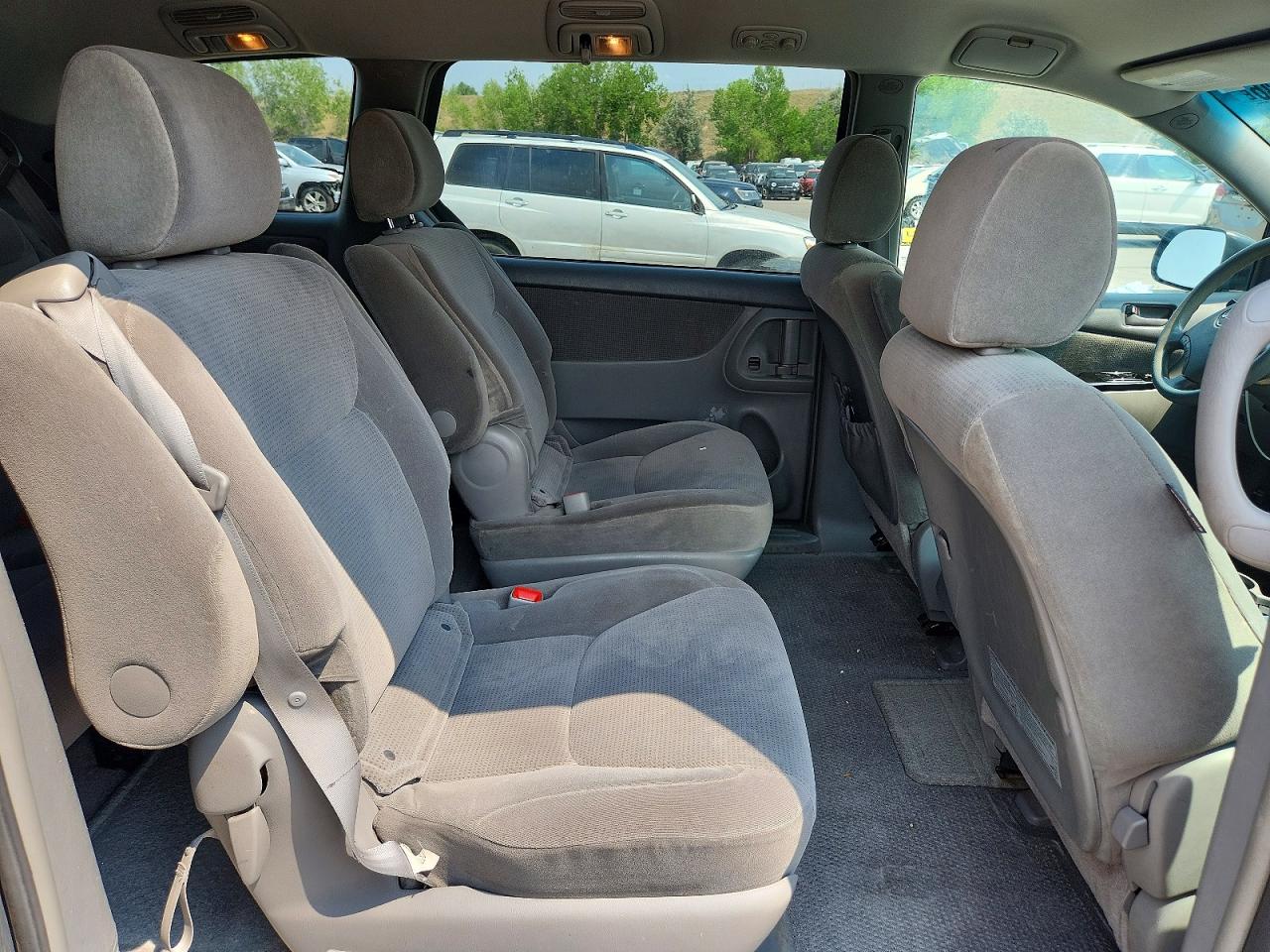 2005 Toyota Sienna Le 7 Passenger Blue vin: 5TDZA23C65S244679