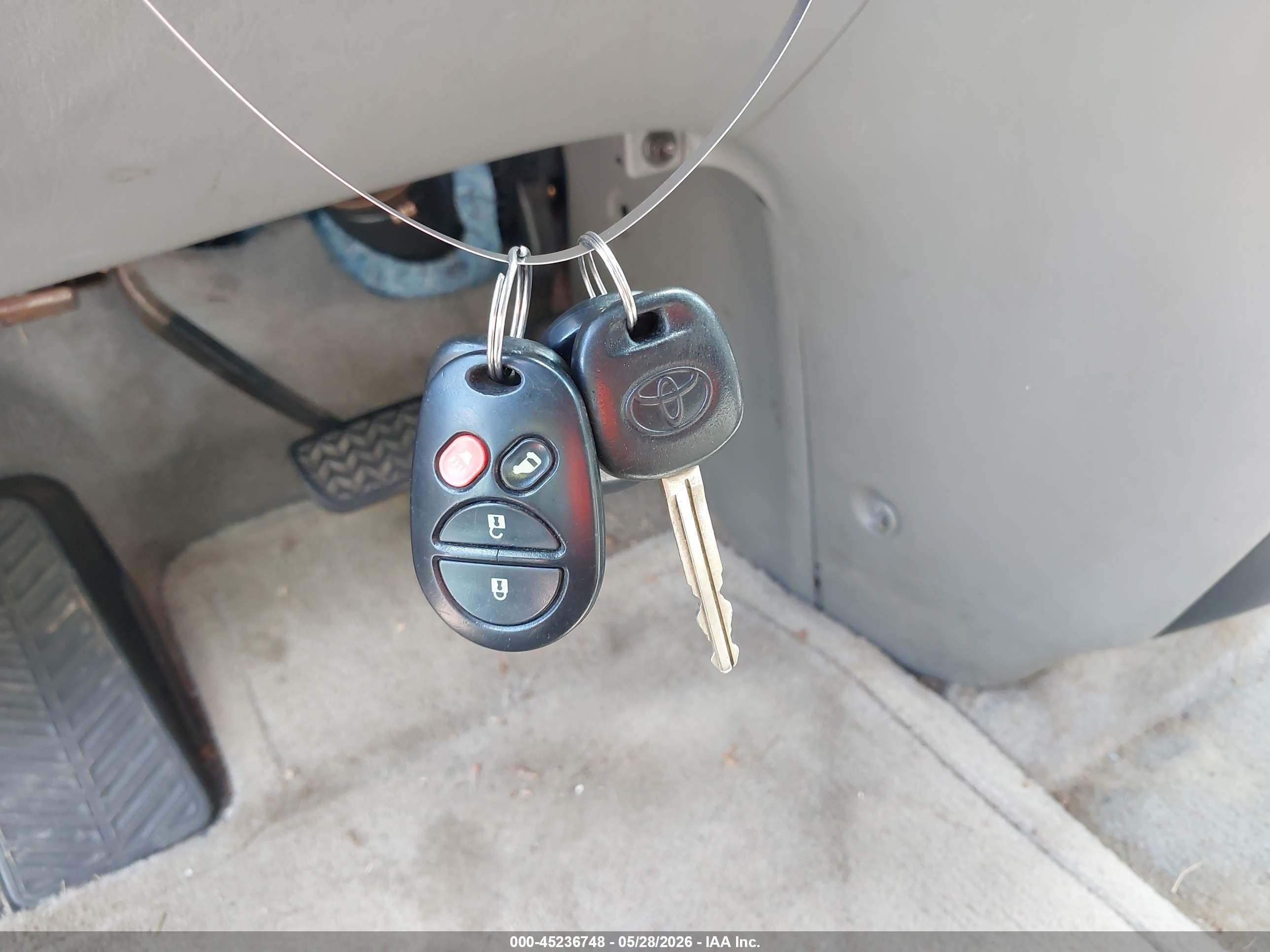 2005 Toyota Sienna Le Silver vin: 5TDZA23C65S263927
