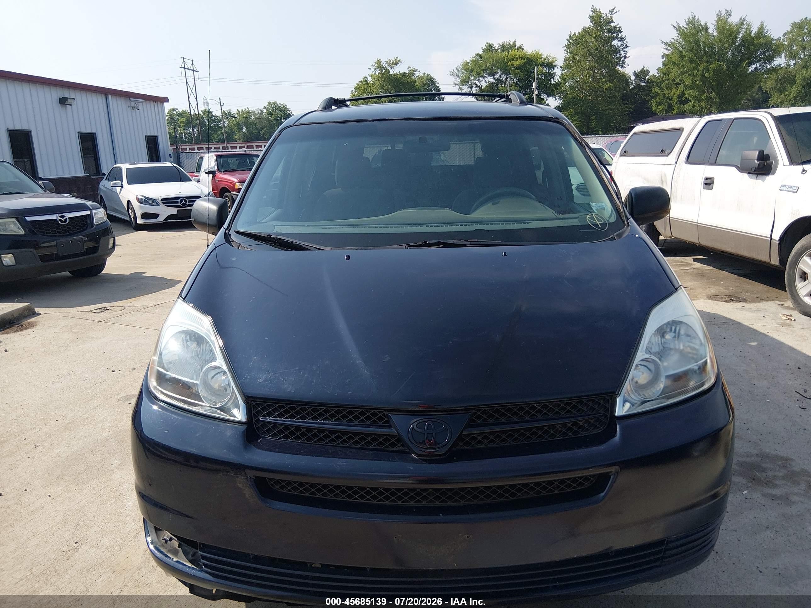 2005 Toyota Sienna Le Blue vin: 5TDZA23C65S290304