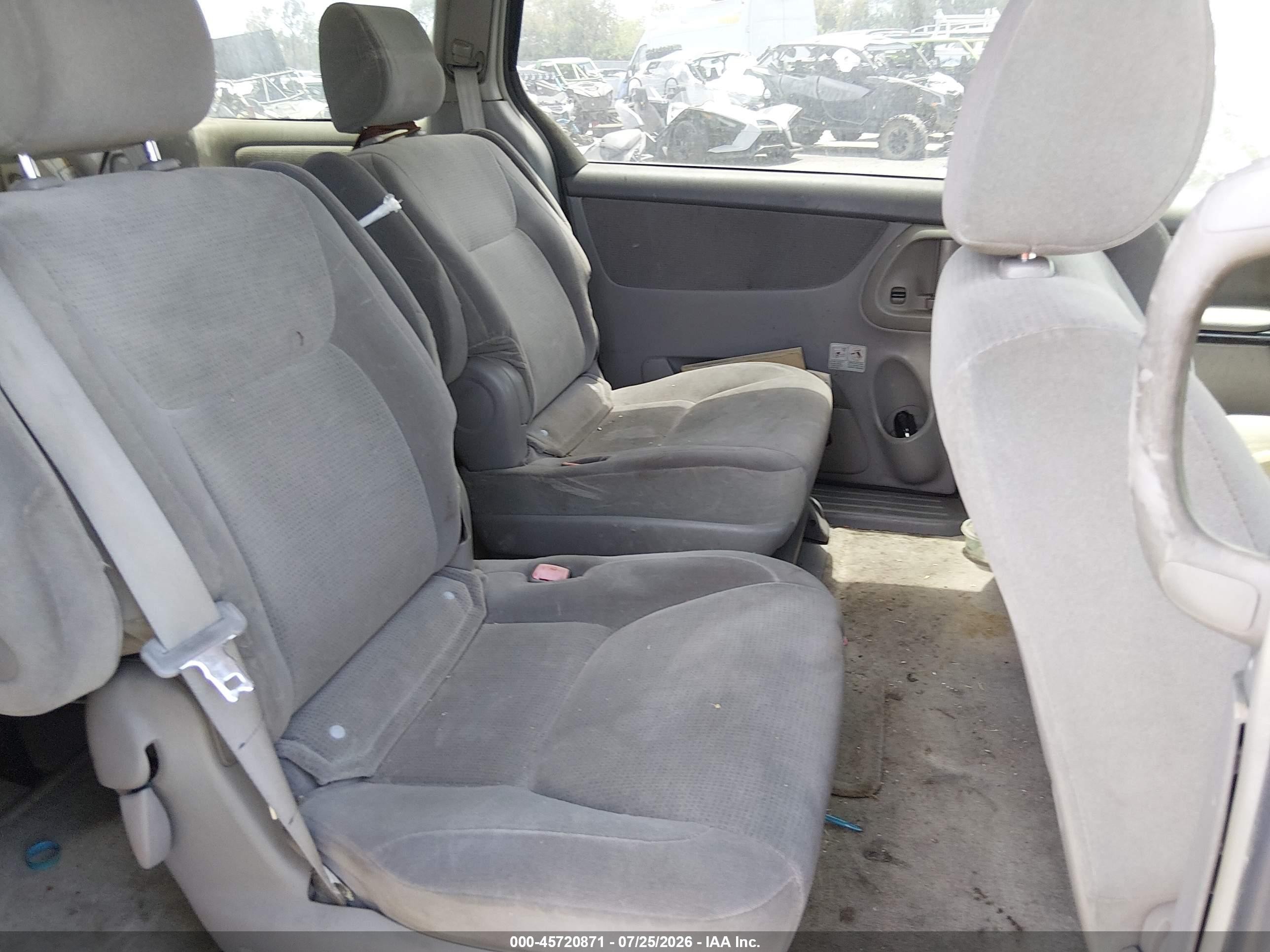 2005 Toyota Sienna Le Gray vin: 5TDZA23C65S295955
