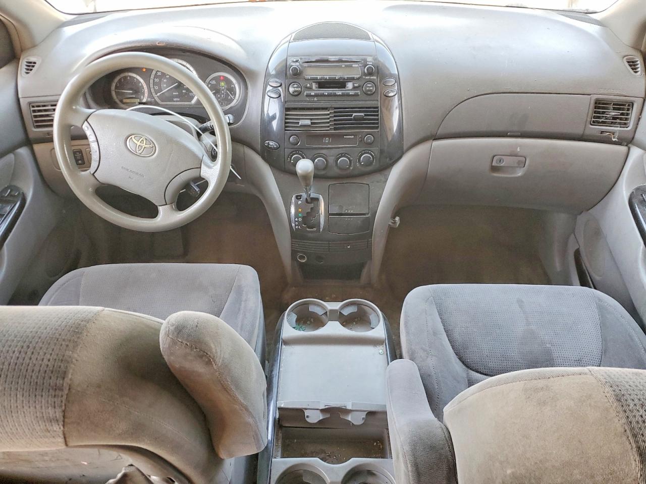 2005 Toyota Sienna Le 8 Passenger Gray vin: 5TDZA23C65S298094
