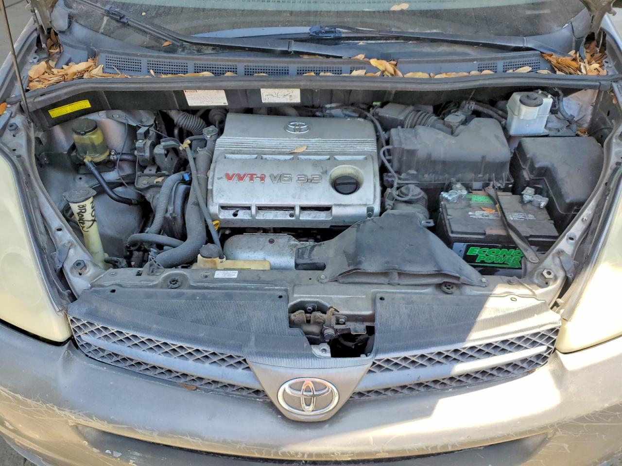 2005 Toyota Sienna Le 8 Passenger Gray vin: 5TDZA23C65S298094