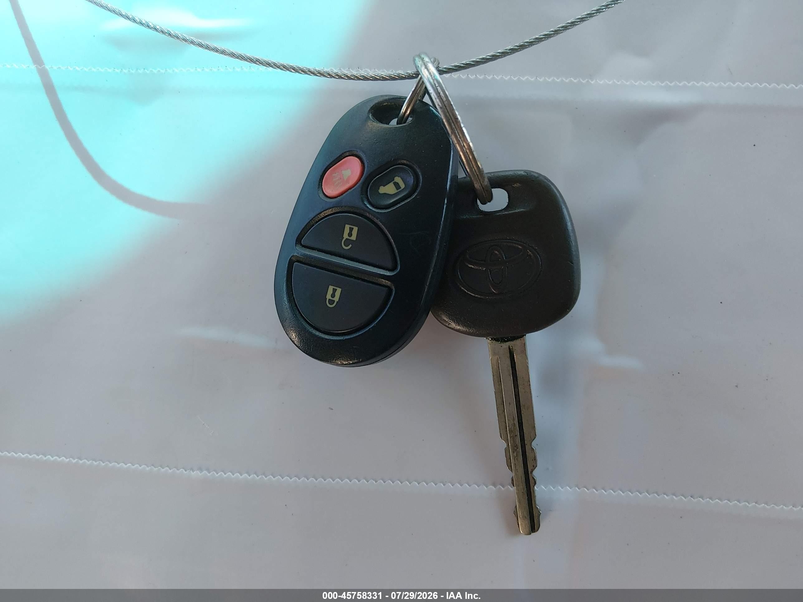 2005 Toyota Sienna Le Бордовый vin: 5TDZA23C65S327156