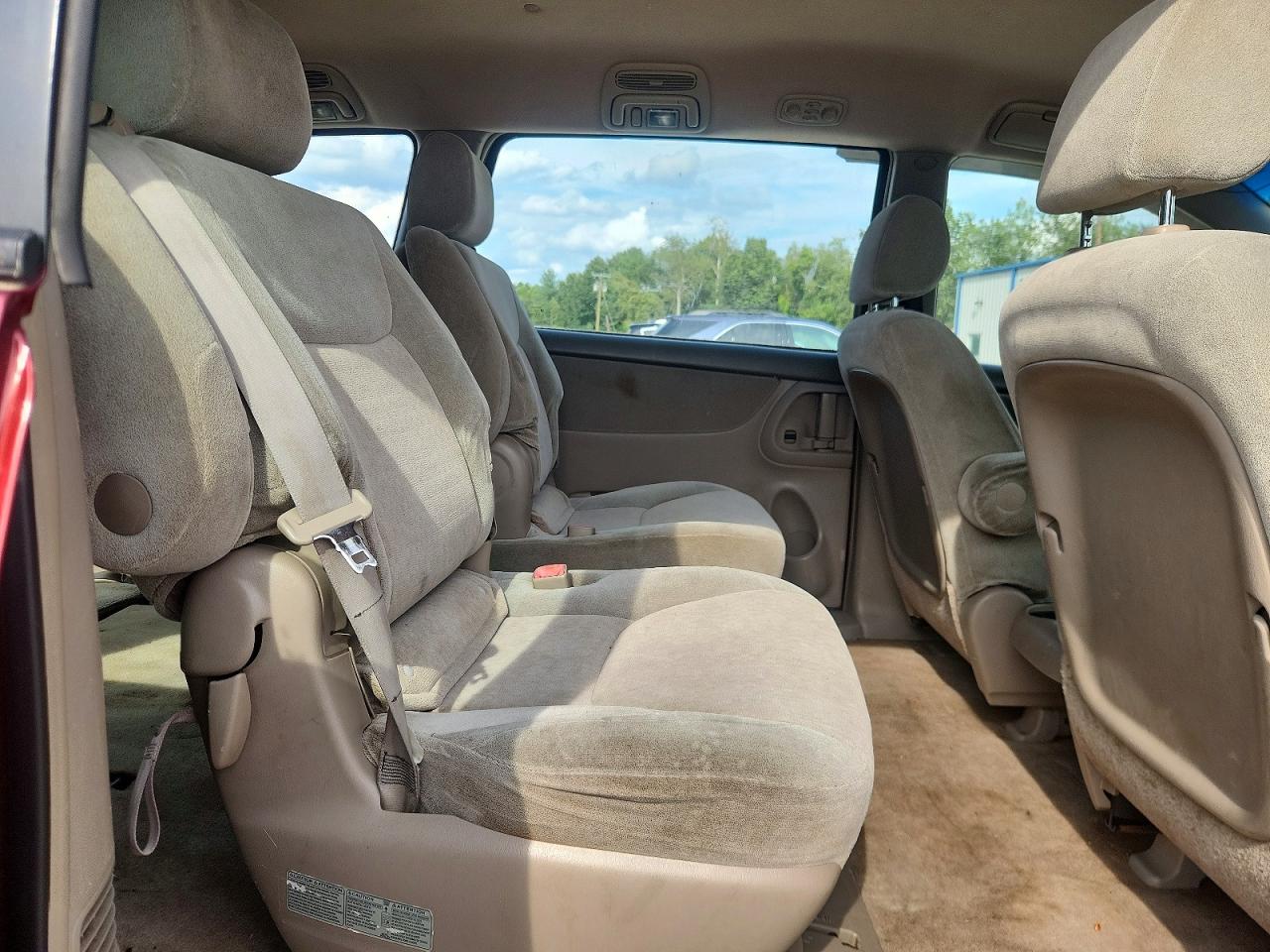 2005 Toyota Sienna Ce 7 Passenger Red vin: 5TDZA23C65S336472