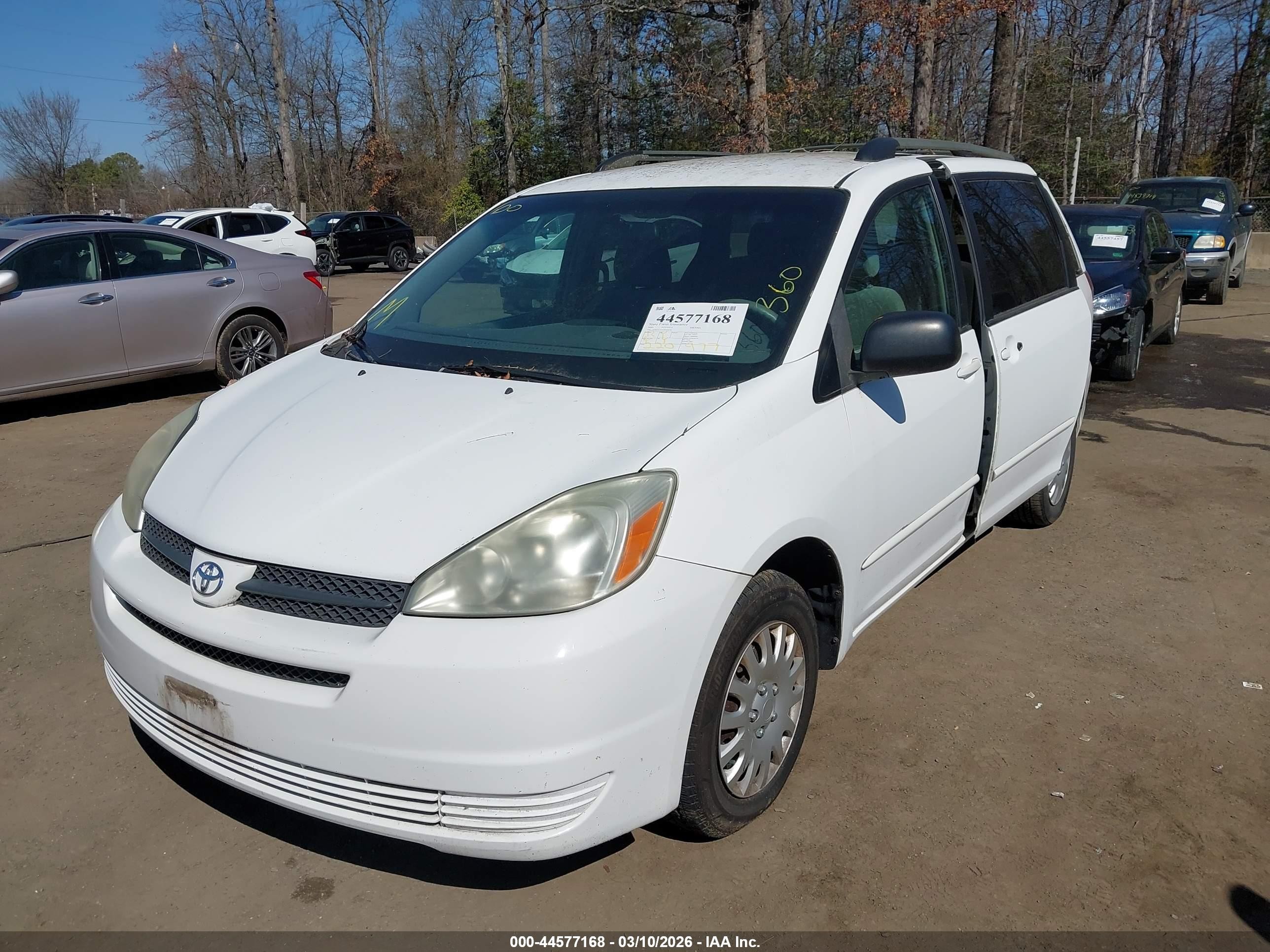 2005 Toyota Sienna Le White vin: 5TDZA23C65S358326
