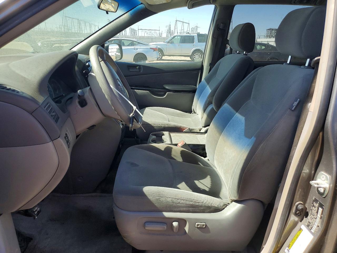 2005 Toyota Sienna Le 7 Passenger Gray vin: 5TDZA23C65S370864