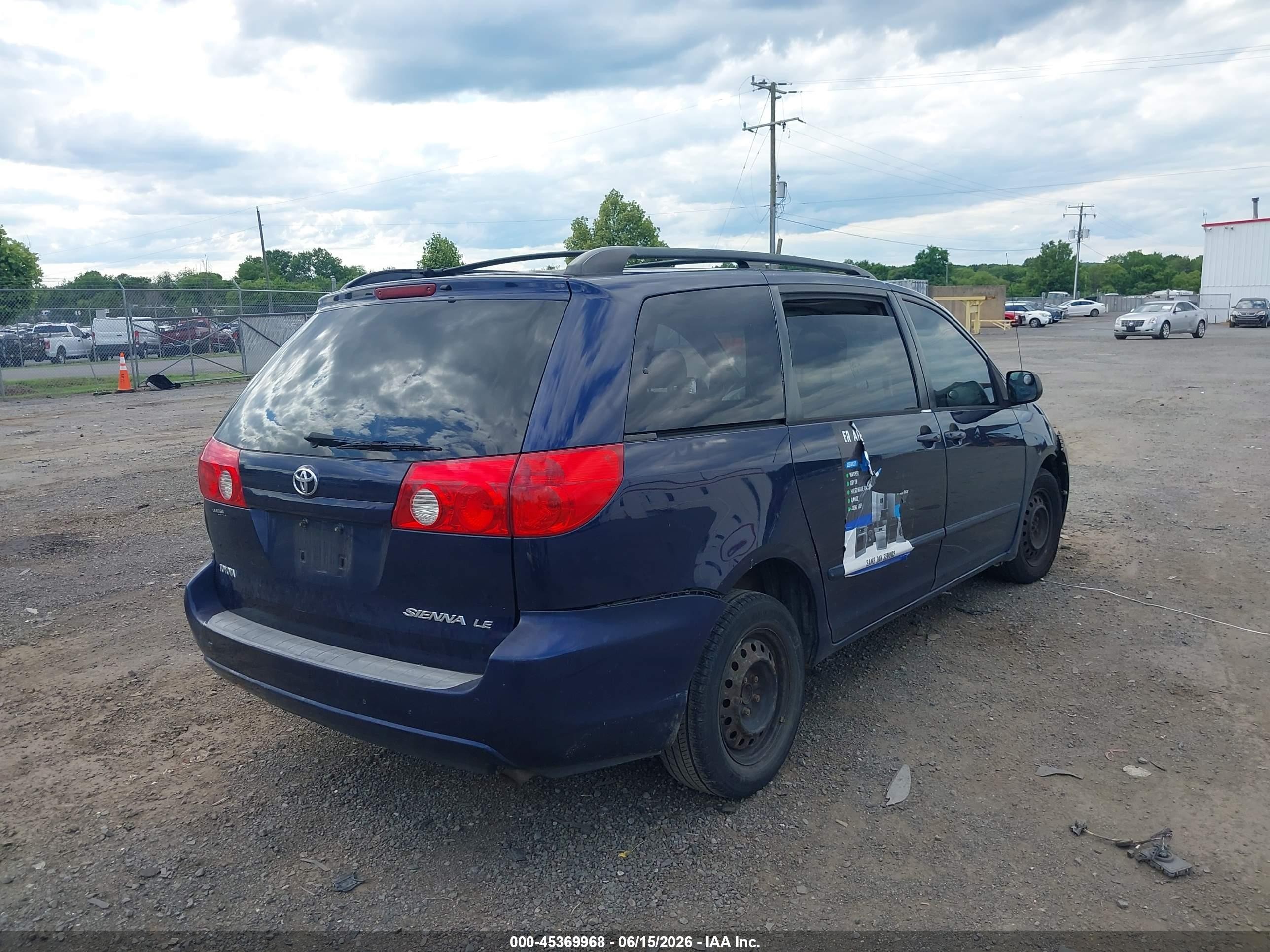 2006 Toyota Sienna Le Blue vin: 5TDZA23C66S400012
