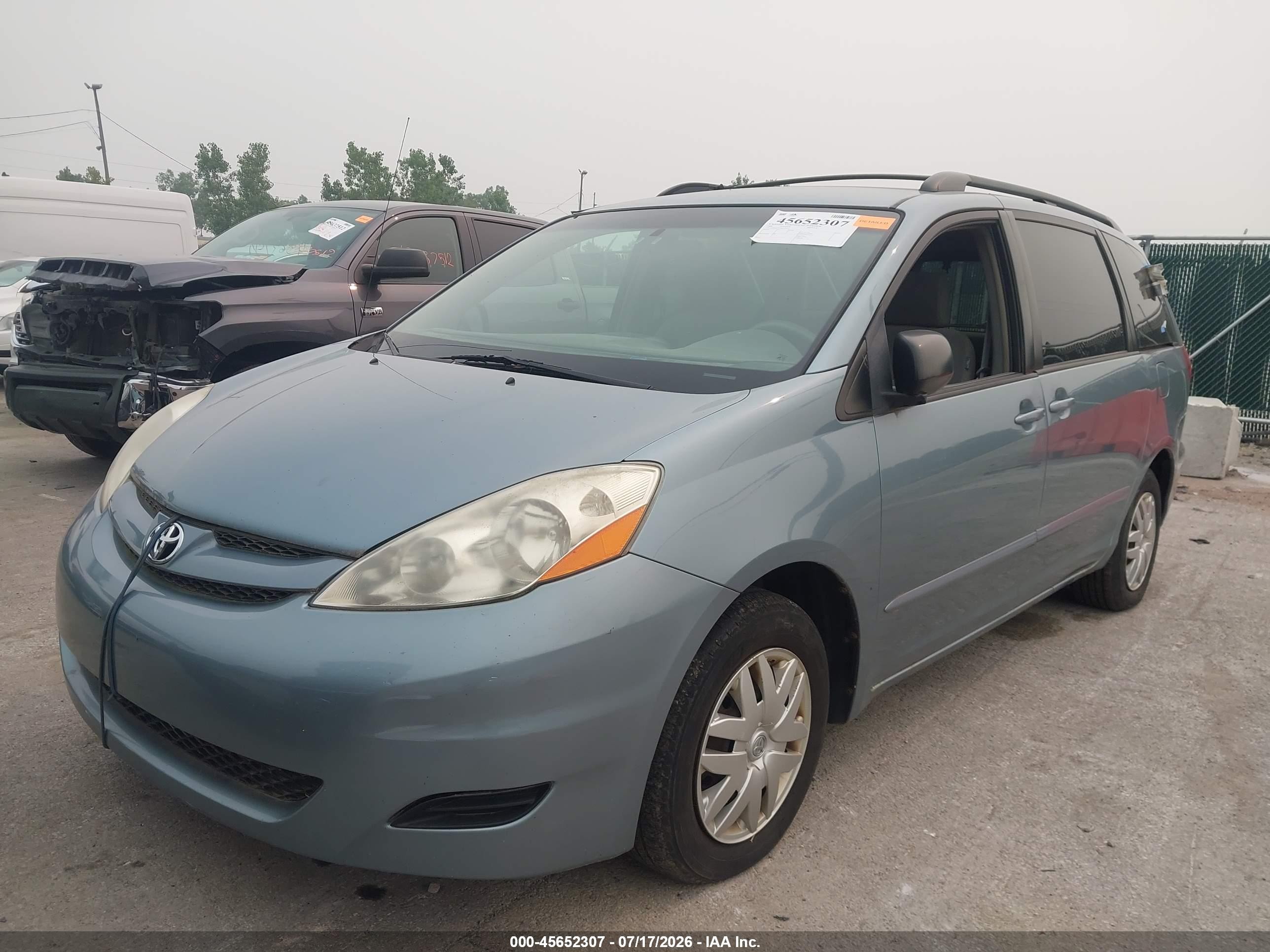 2006 Toyota Sienna Le Light Blue vin: 5TDZA23C66S414072