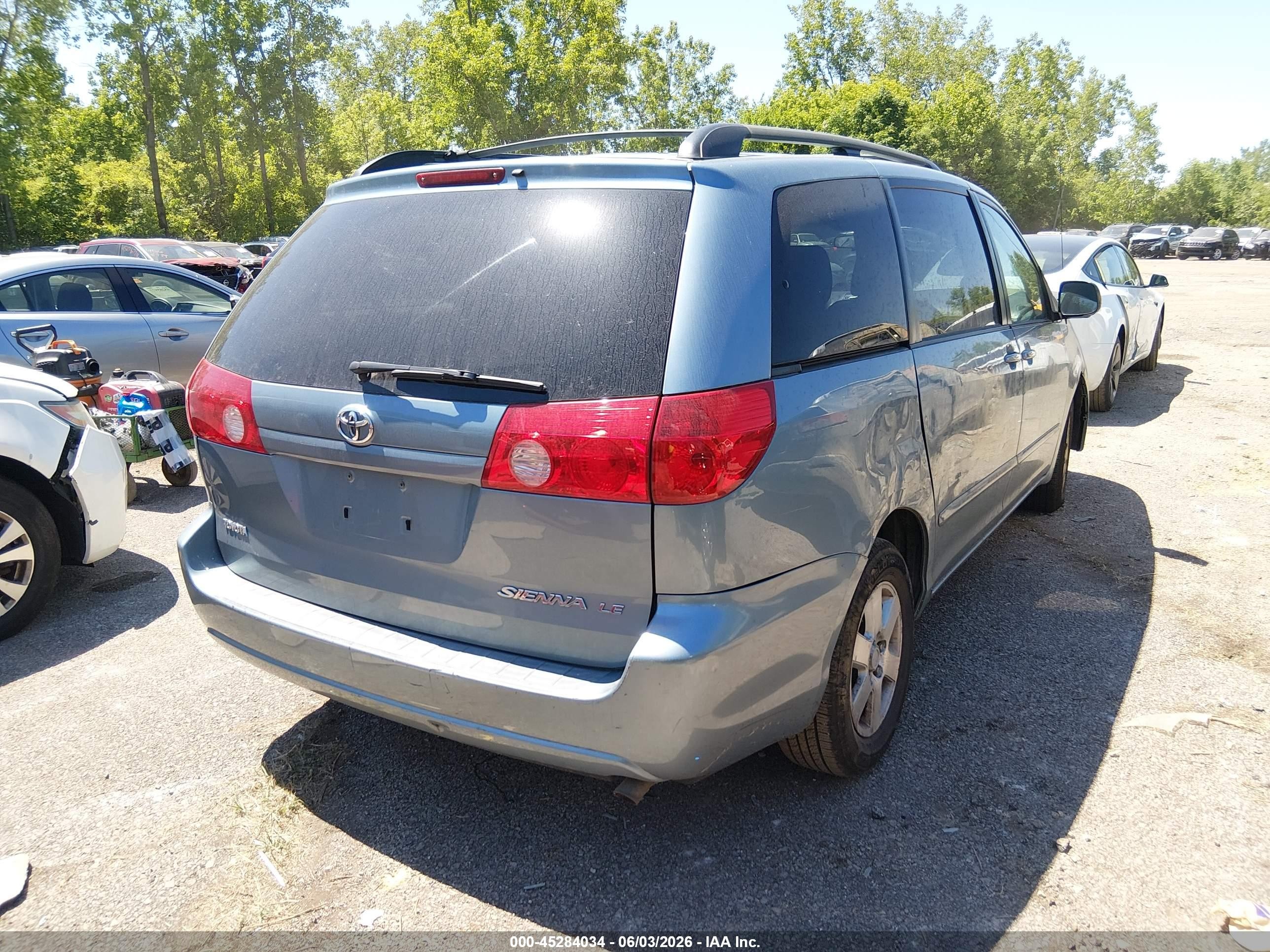 2006 Toyota Sienna Le Blue vin: 5TDZA23C66S446455