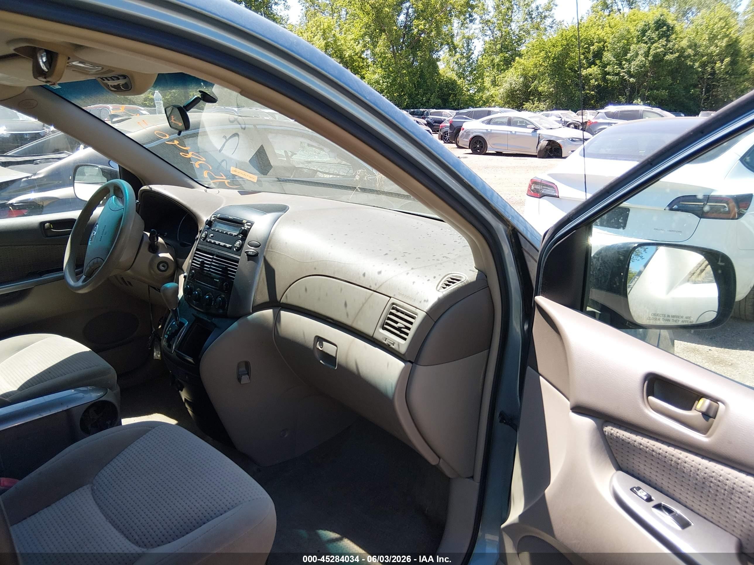 2006 Toyota Sienna Le Blue vin: 5TDZA23C66S446455