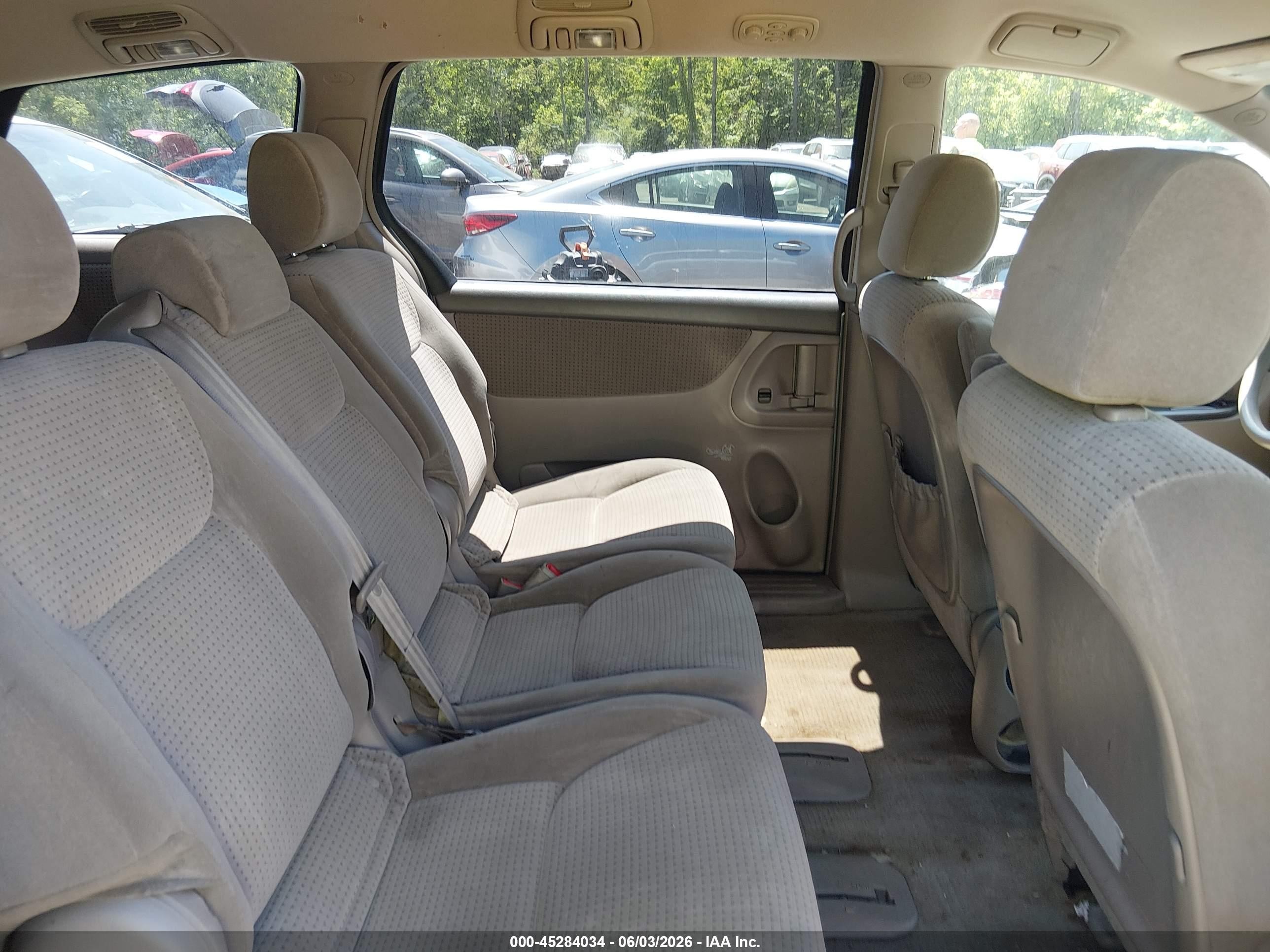 2006 Toyota Sienna Le Blue vin: 5TDZA23C66S446455