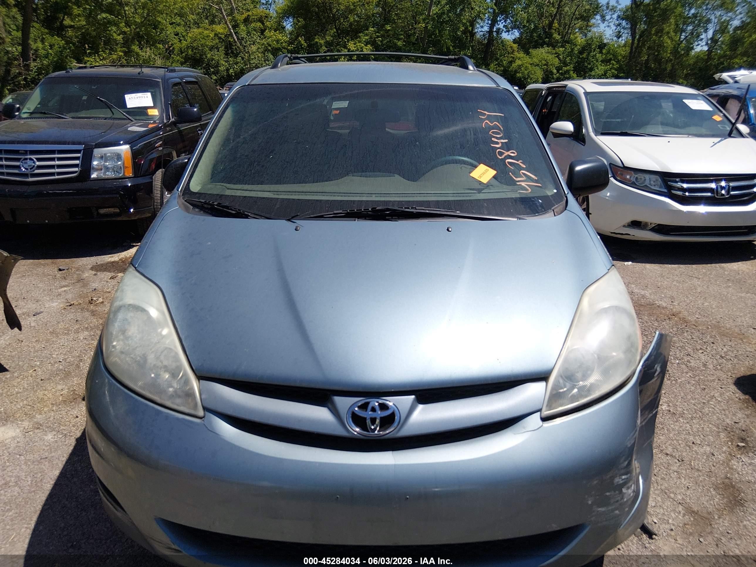 2006 Toyota Sienna Le Blue vin: 5TDZA23C66S446455