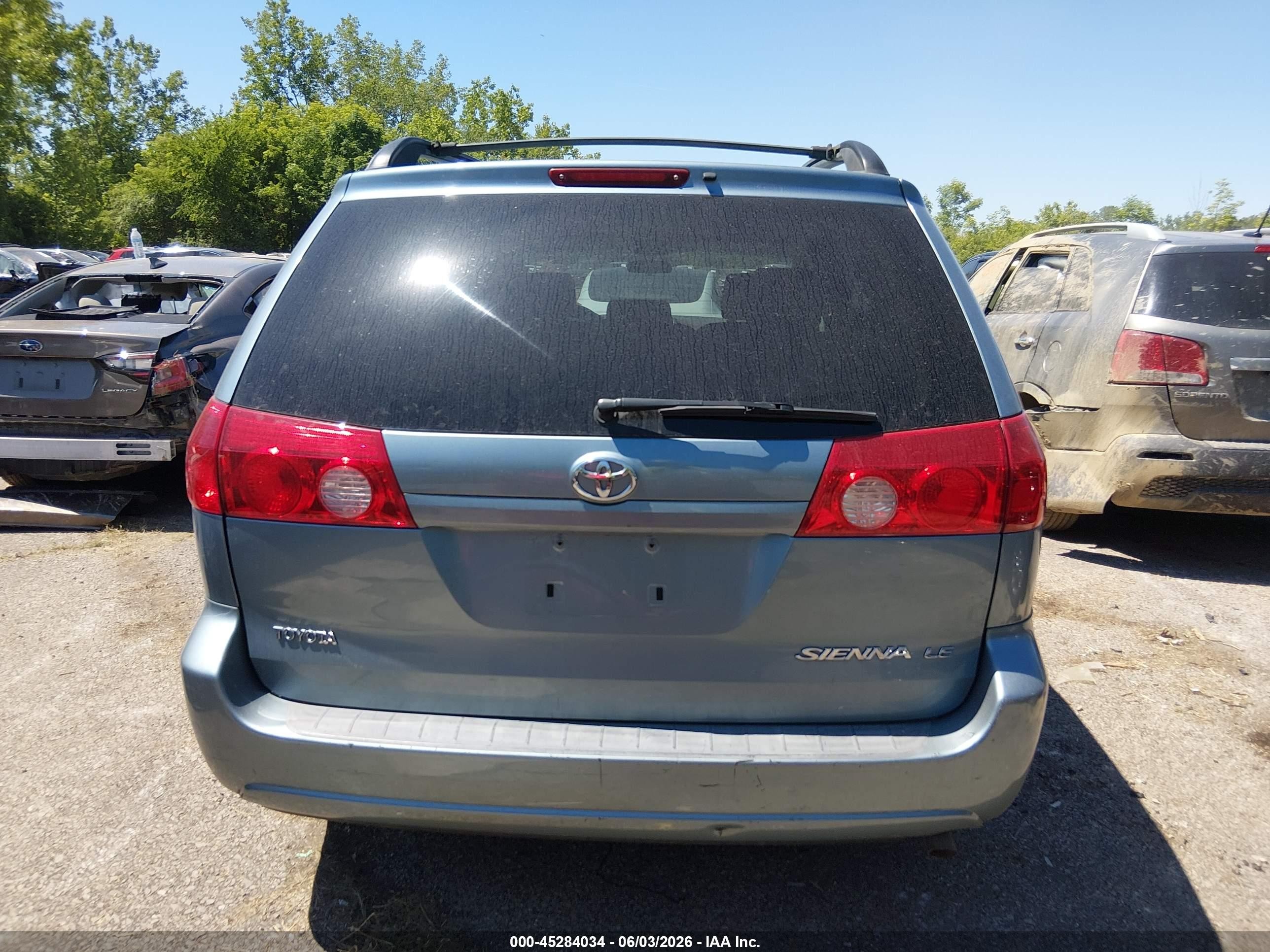 2006 Toyota Sienna Le Blue vin: 5TDZA23C66S446455