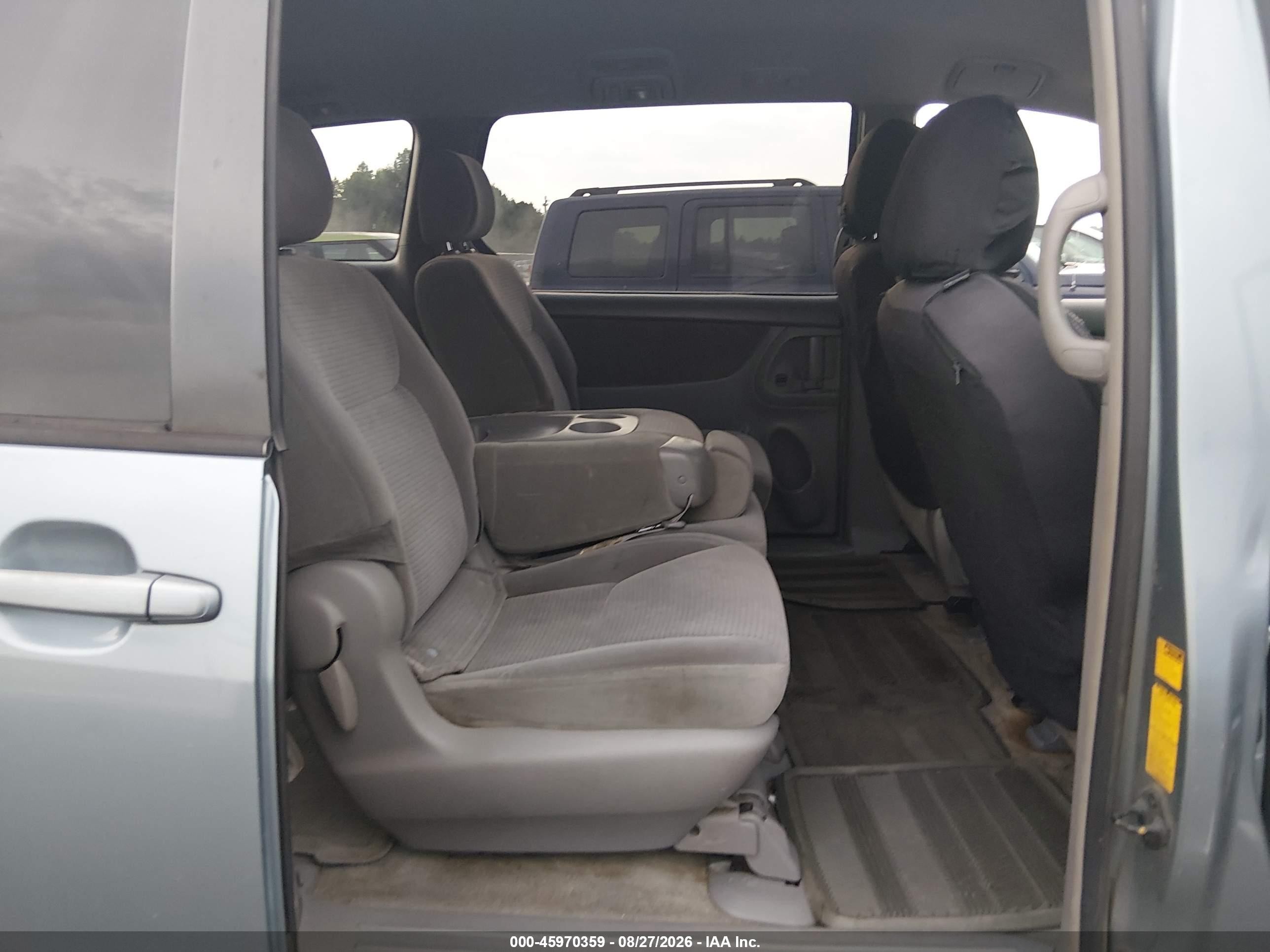 2006 Toyota Sienna Le Gray vin: 5TDZA23C66S451901