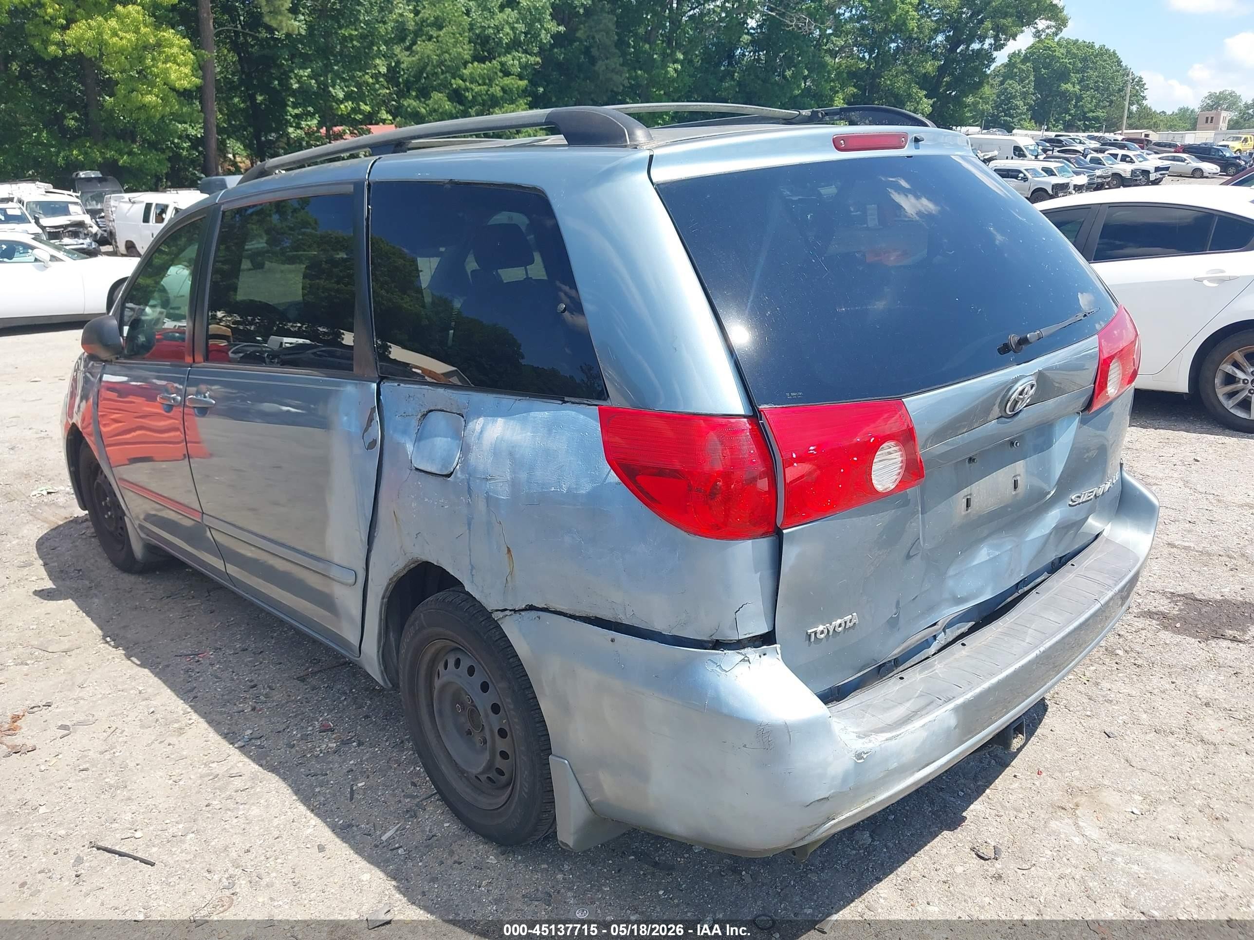 2006 Toyota Sienna Le Light Blue vin: 5TDZA23C66S481027
