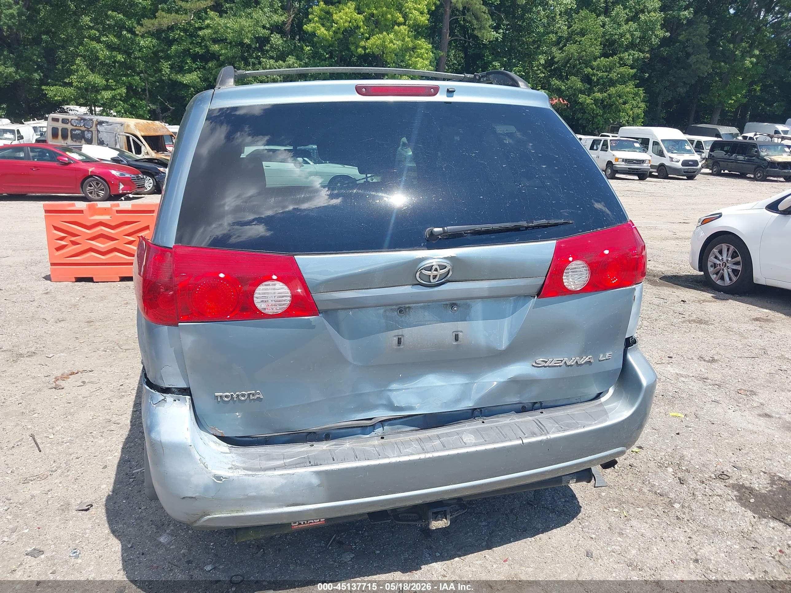 2006 Toyota Sienna Le Light Blue vin: 5TDZA23C66S481027