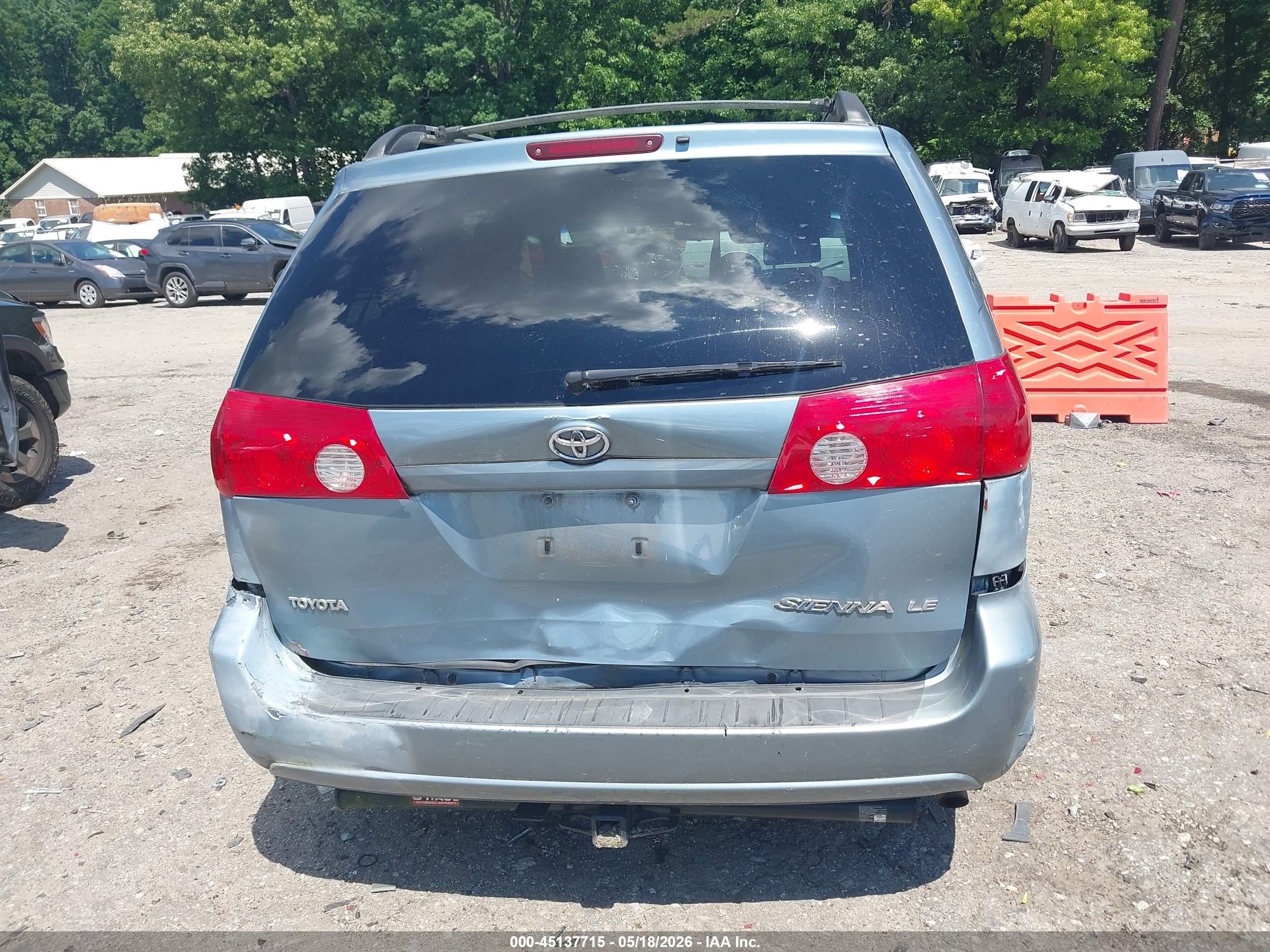 2006 Toyota Sienna Le Light Blue vin: 5TDZA23C66S481027