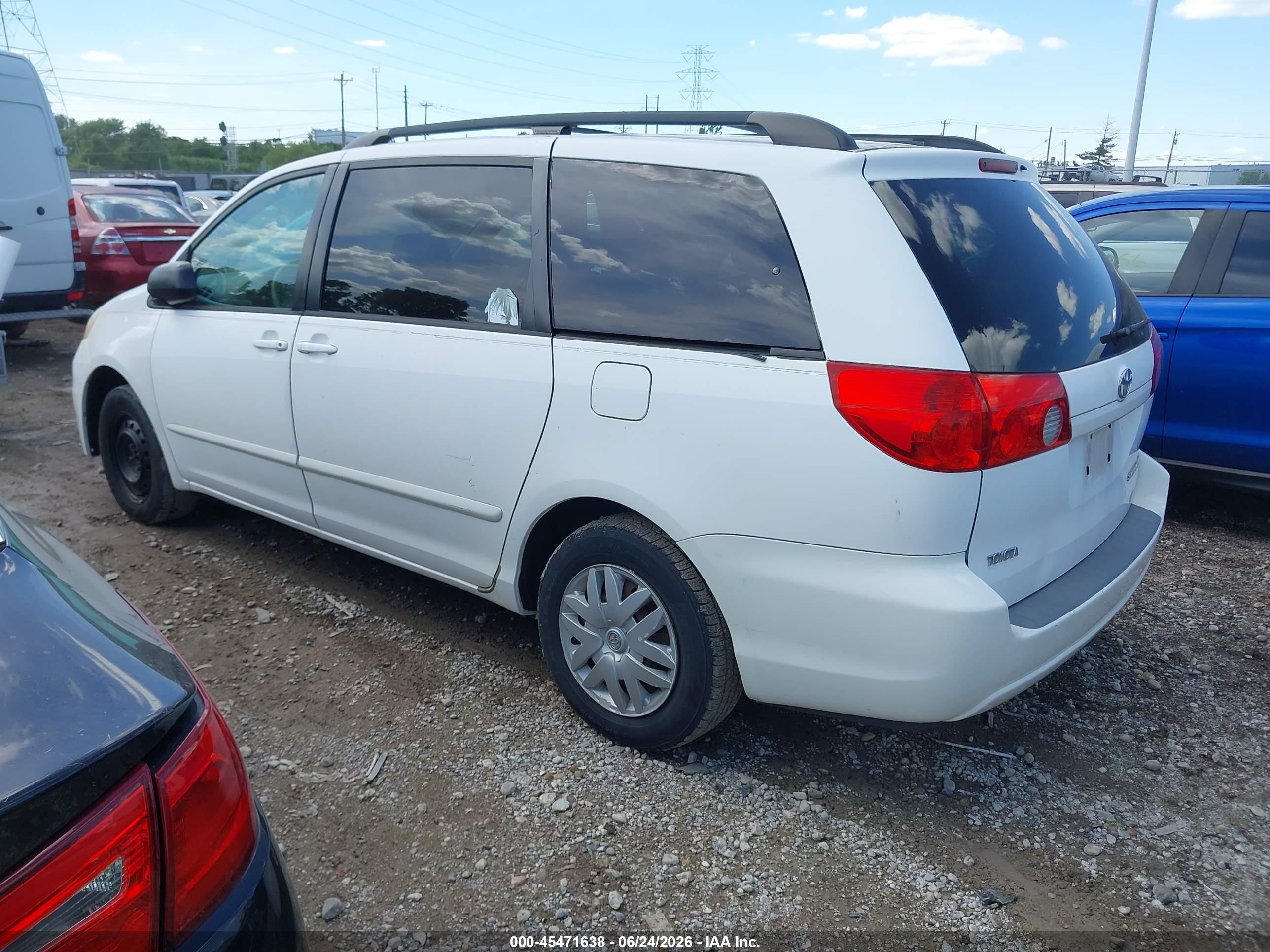 2006 Toyota Sienna Le White vin: 5TDZA23C66S509490
