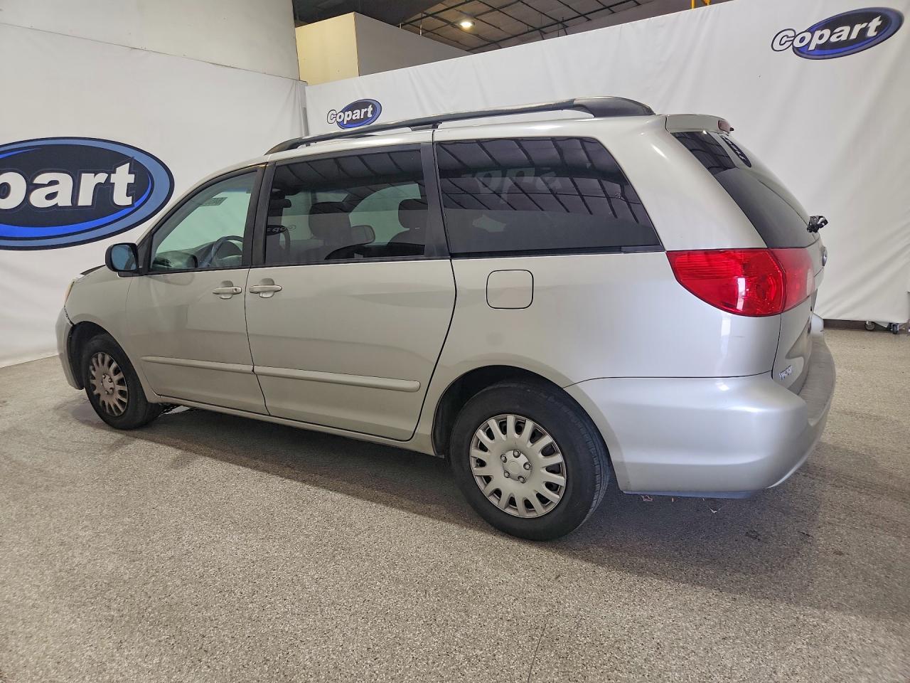 2006 Toyota Sienna Le 8 Passenger Silver vin: 5TDZA23C66S528248