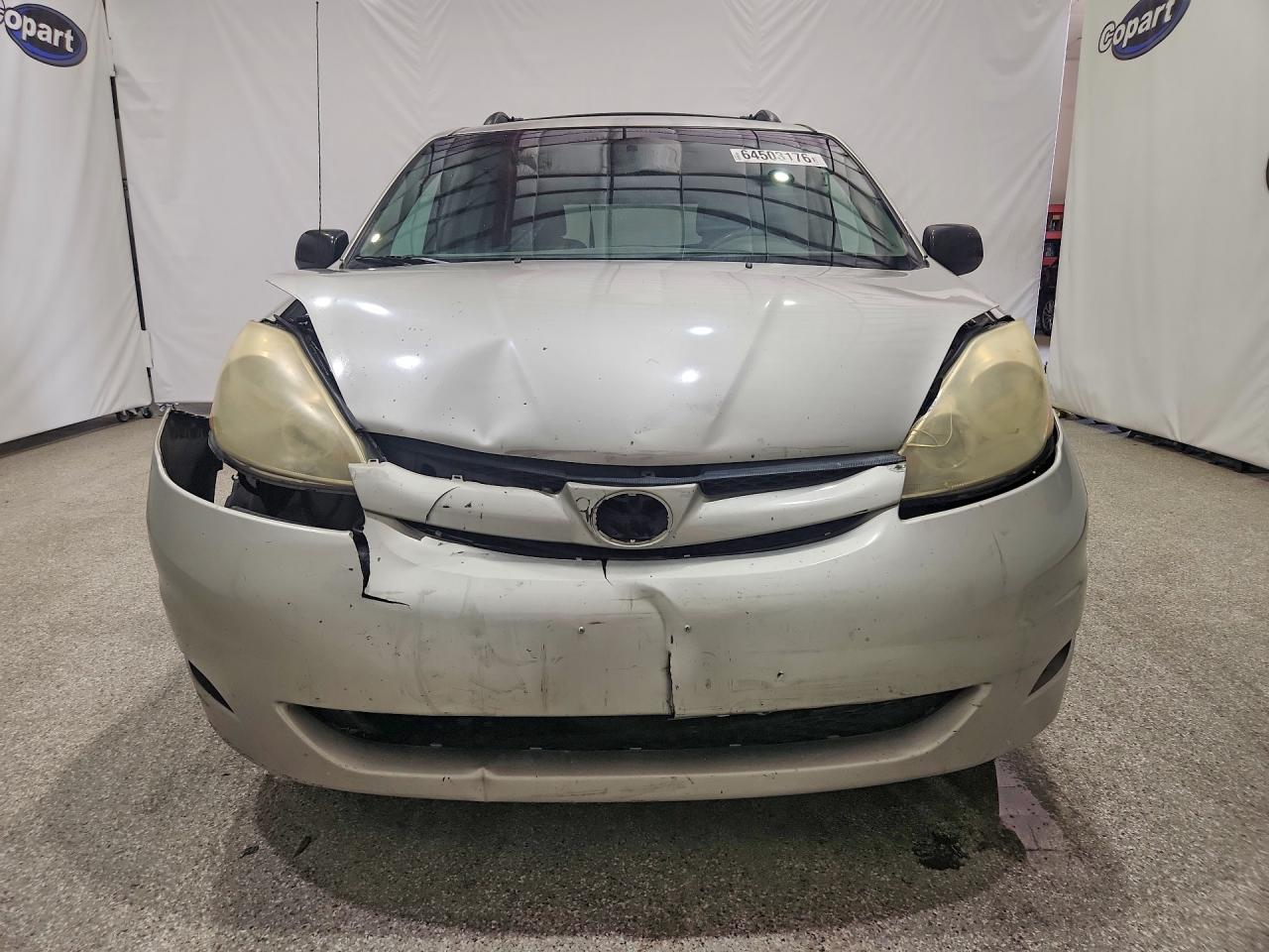 2006 Toyota Sienna Le 8 Passenger Silver vin: 5TDZA23C66S528248