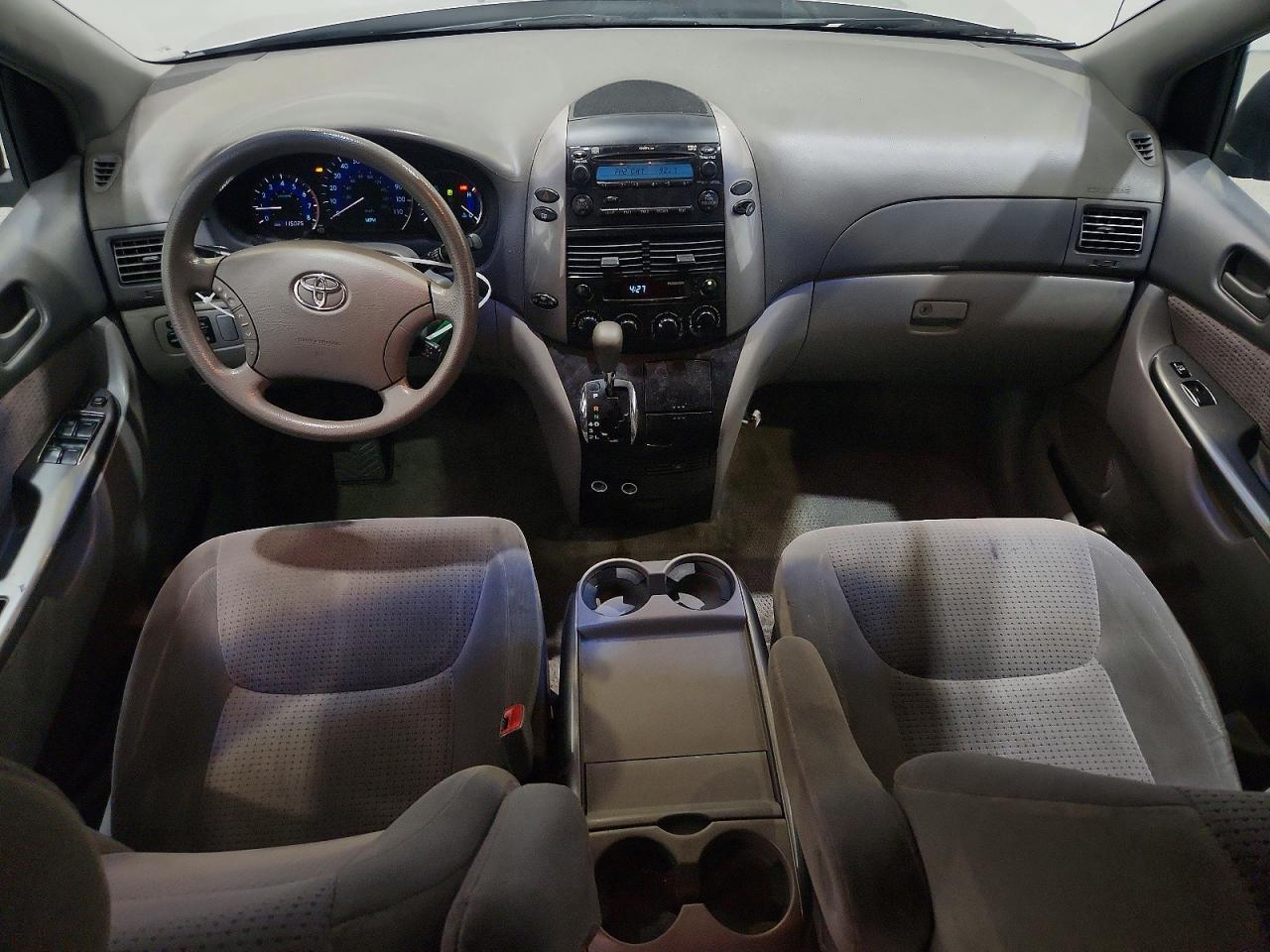 2006 Toyota Sienna Le 8 Passenger Silver vin: 5TDZA23C66S528248