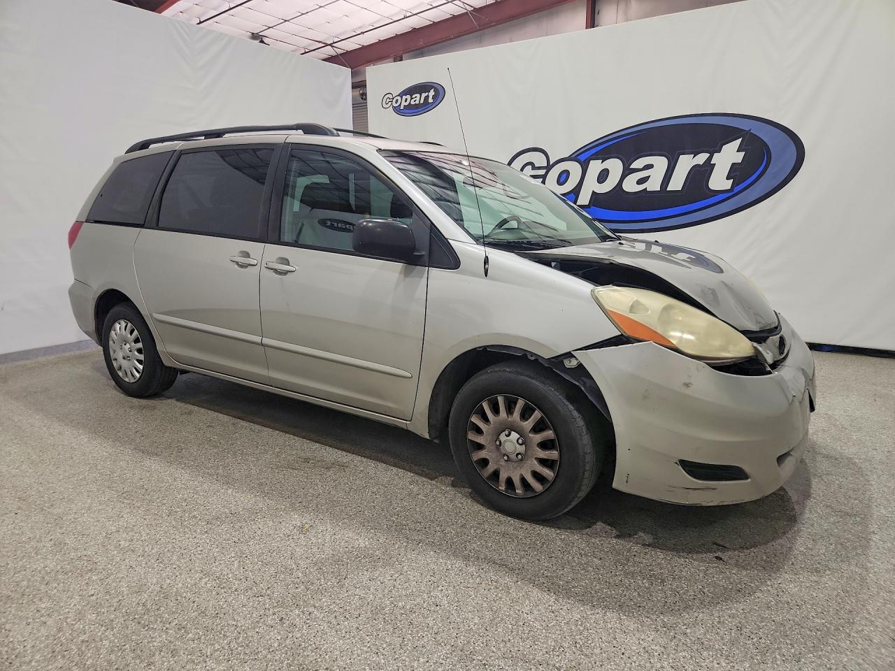 2006 Toyota Sienna Le 8 Passenger Silver vin: 5TDZA23C66S528248