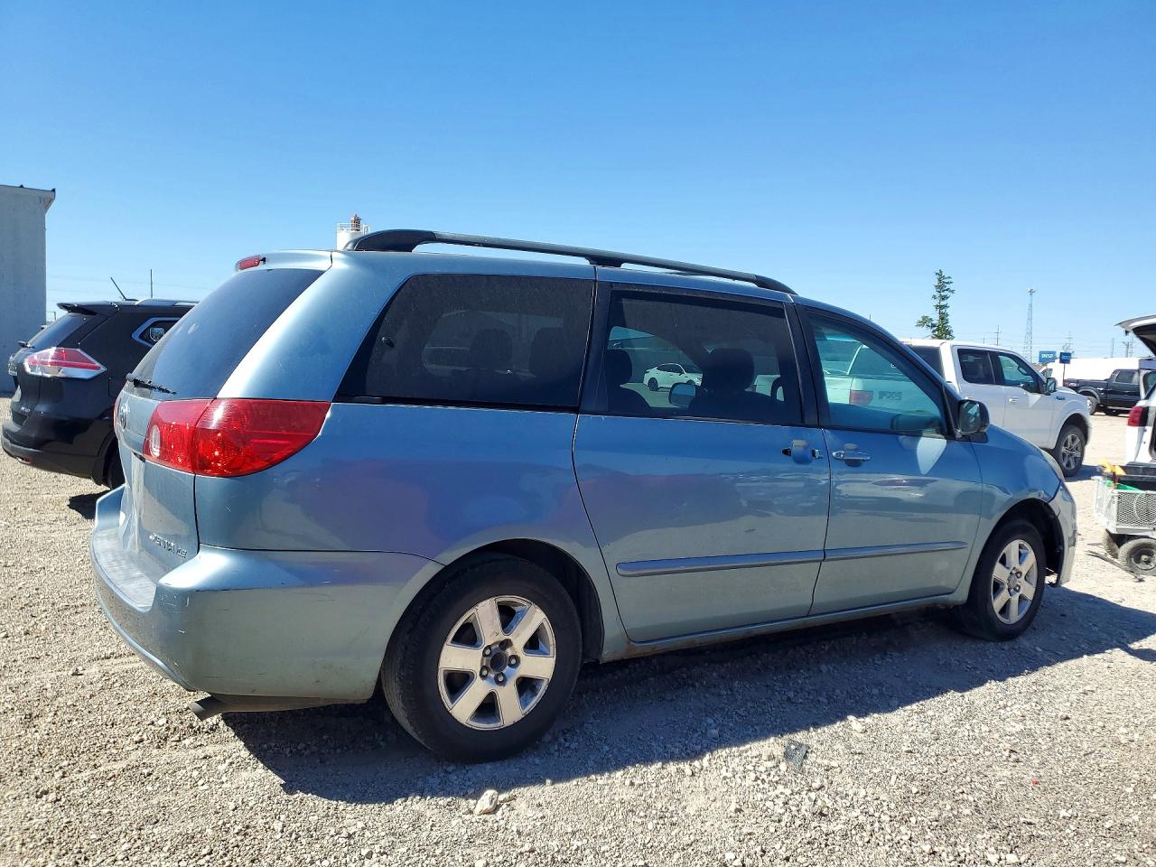 2006 Toyota Sienna Le 7 Passenger Blue vin: 5TDZA23C66S539959