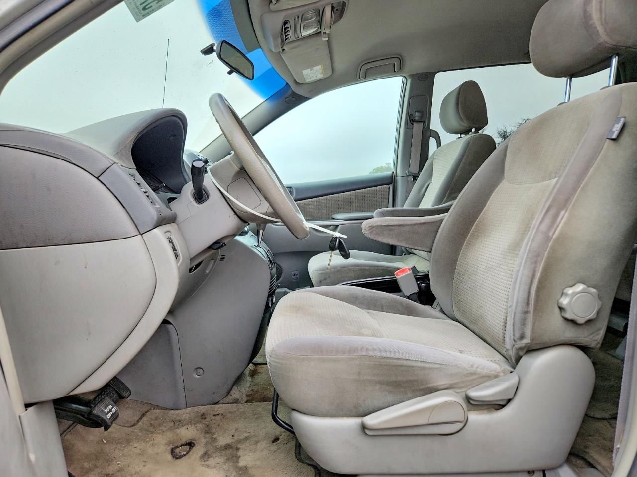 2006 Toyota Sienna Le 8 Passenger Silver vin: 5TDZA23C66S546801