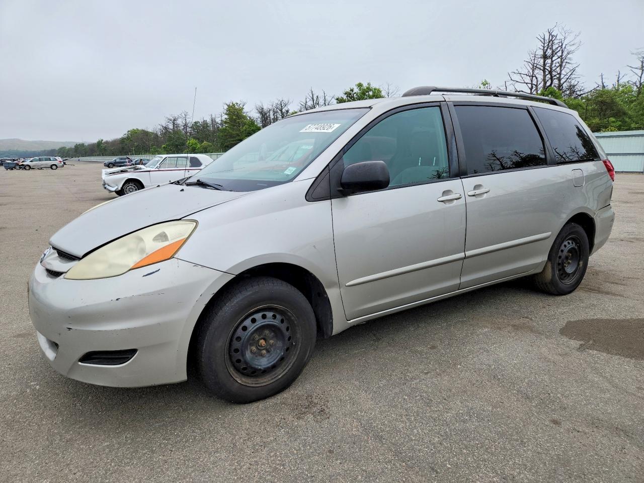 2006 Toyota Sienna Le 8 Passenger Silver vin: 5TDZA23C66S546801