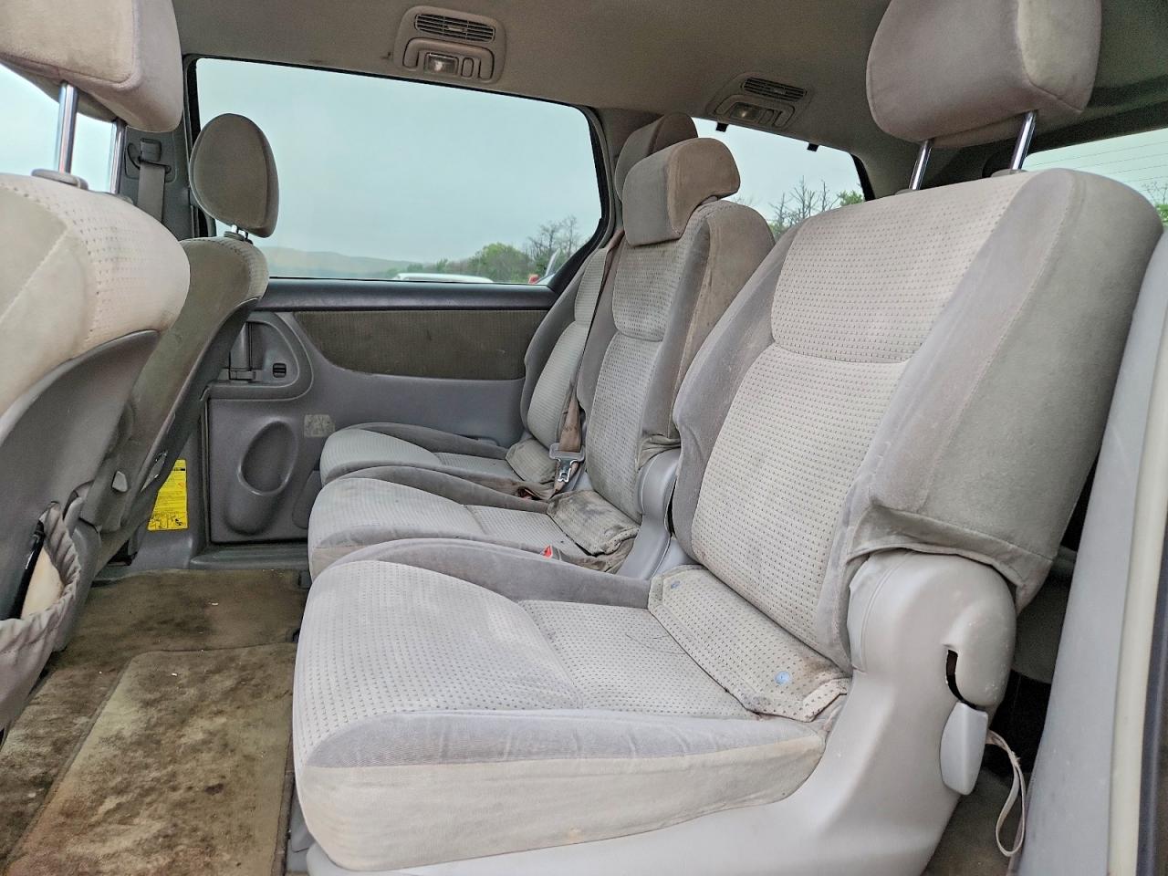 2006 Toyota Sienna Le 8 Passenger Silver vin: 5TDZA23C66S546801