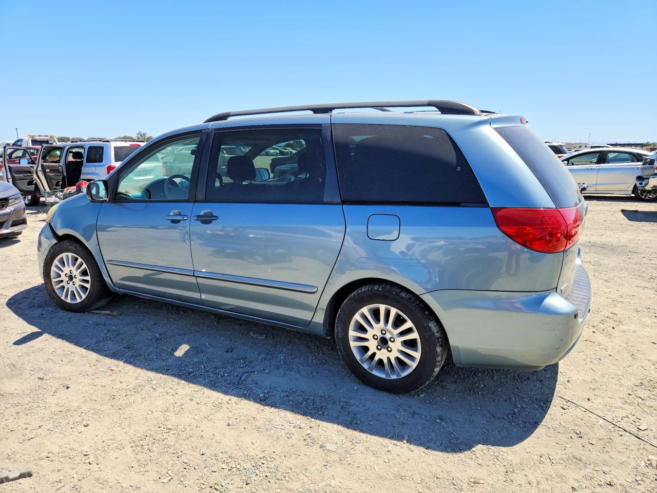 2006 Toyota Sienna Le 7 Passenger Blue vin: 5TDZA23C66S562920