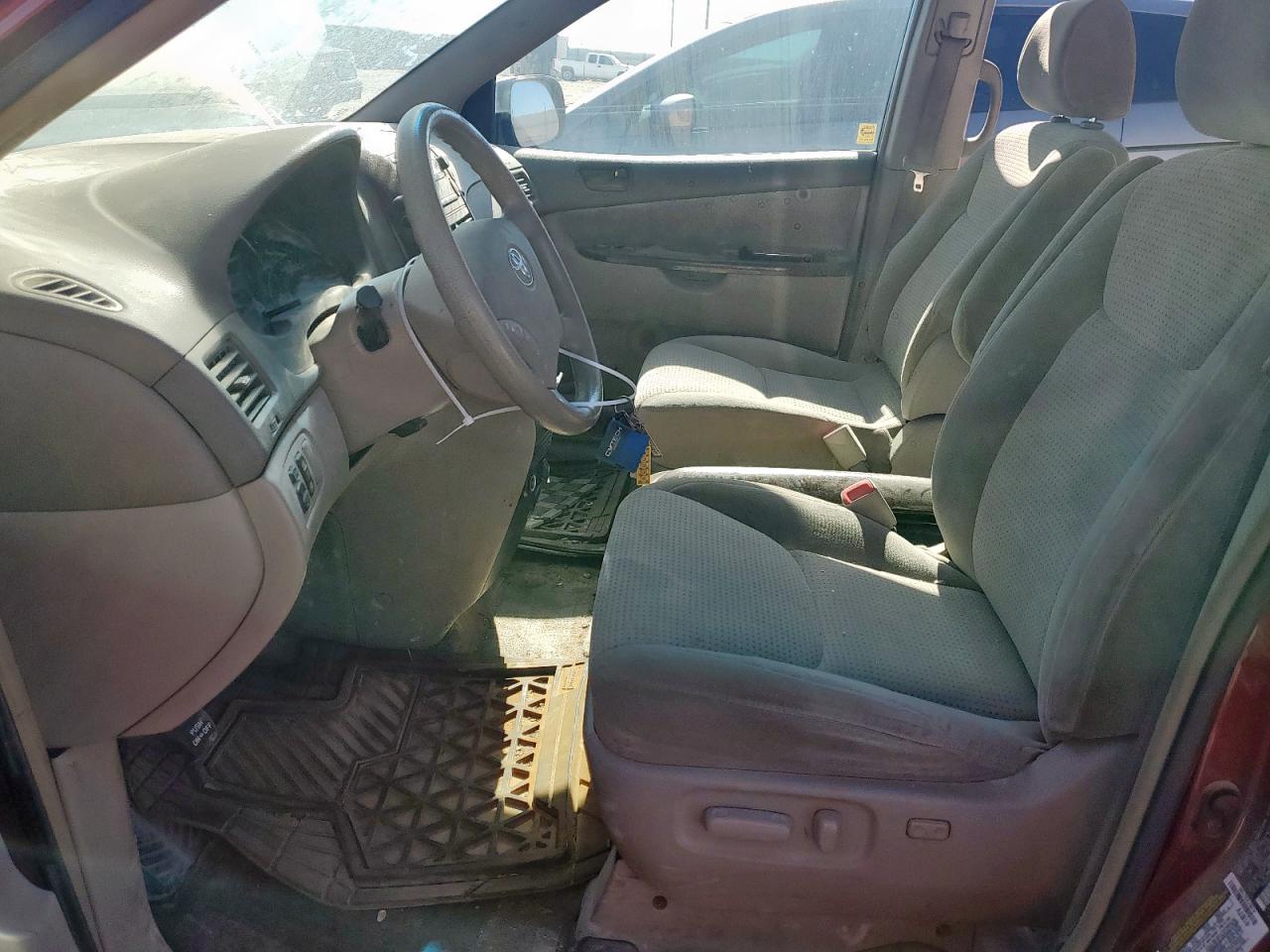 2014 Toyota Sienna Темно-бордовый vin: 5TDZA23C66S582617